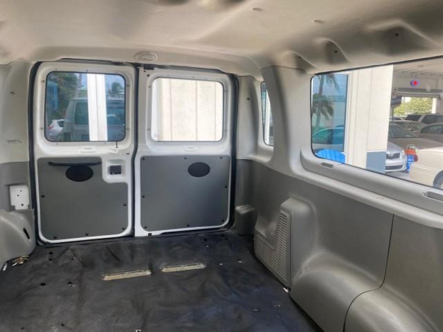 2005 Oxford White /Medium Flint Ford Econoline Wagon 5 PASSENGER XL LOW MILES 49,408 (1FBSS31L05H) with an 5.4L EFI V8 Engine engine, Automatic transmission, located at 4701 North Dixie Hwy, Pompano Beach, FL, 33064, (954) 422-2889, 26.240938, -80.123474 - OUR WEBPAGE FLORIDACARS1.COM HAS OVER 100 PHOTOS AND FREE CARFAX LINK 2005 FORD E-SERIES E-350 SD XLT 5PASSENGER VIN: 1FBSS31L05HA95671 1 F B S S 3 1 L 0 5 H A 9 5 6 7 1 VAN 5.4L V8 F GASOLINE REAR WHEEL DRIVE Top Features Rear Air Conditioning Third Row Seat Vinyl Seats Basic Features ABS Brakes AM - Photo#67