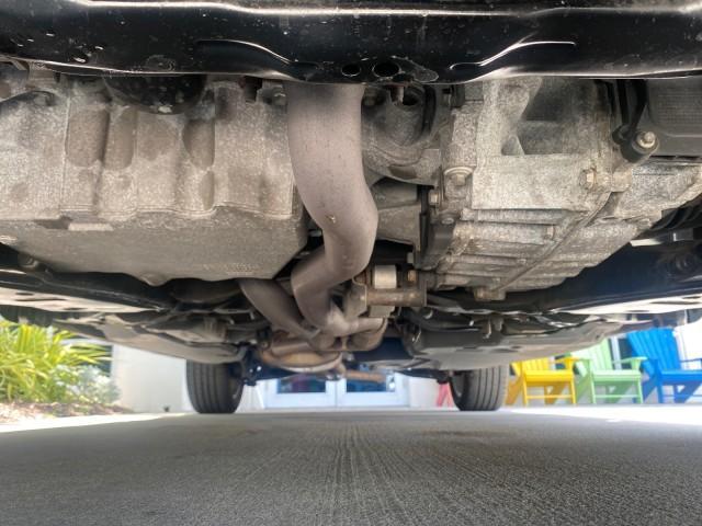 2011 White Platinum Metallic Tri-Coat /Charcoal Black Lincoln MKX 1 OWNER LOW MILES 59,877 (2LMDJ6JK1BB) with an 3.7L Ti-VCT V6 Engine engine, Automatic transmission, located at 4701 North Dixie Hwy, Pompano Beach, FL, 33064, (954) 422-2889, 26.240938, -80.123474 - OUR WEBPAGE FLORIDACARS1.COM HAS OVER 100 PHOTOS AND FREE CARFAX LINK 2011 LINCOLN MKX VIN: 2LMDJ6JK1BBJ15533 2 L M D J 6 J K 1 B B J 1 5 5 3 3 4 DOOR WAGON/SPORT UTILITY 3.7L V6 F DOHC 24V GASOLINE FRONT WHEEL DRIVE Top Features A/C Seat(s) Alloy Wheels Front Seat Heaters Leather Seats Memory Seat( - Photo#21