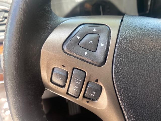 2011 White Platinum Metallic Tri-Coat /Charcoal Black Lincoln MKX 1 OWNER LOW MILES 59,877 (2LMDJ6JK1BB) with an 3.7L Ti-VCT V6 Engine engine, Automatic transmission, located at 4701 North Dixie Hwy, Pompano Beach, FL, 33064, (954) 422-2889, 26.240938, -80.123474 - OUR WEBPAGE FLORIDACARS1.COM HAS OVER 100 PHOTOS AND FREE CARFAX LINK 2011 LINCOLN MKX VIN: 2LMDJ6JK1BBJ15533 2 L M D J 6 J K 1 B B J 1 5 5 3 3 4 DOOR WAGON/SPORT UTILITY 3.7L V6 F DOHC 24V GASOLINE FRONT WHEEL DRIVE Top Features A/C Seat(s) Alloy Wheels Front Seat Heaters Leather Seats Memory Seat( - Photo#42