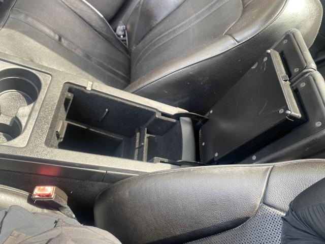 2011 White Platinum Metallic Tri-Coat /Charcoal Black Lincoln MKX 1 OWNER LOW MILES 59,877 (2LMDJ6JK1BB) with an 3.7L Ti-VCT V6 Engine engine, Automatic transmission, located at 4701 North Dixie Hwy, Pompano Beach, FL, 33064, (954) 422-2889, 26.240938, -80.123474 - OUR WEBPAGE FLORIDACARS1.COM HAS OVER 100 PHOTOS AND FREE CARFAX LINK 2011 LINCOLN MKX VIN: 2LMDJ6JK1BBJ15533 2 L M D J 6 J K 1 B B J 1 5 5 3 3 4 DOOR WAGON/SPORT UTILITY 3.7L V6 F DOHC 24V GASOLINE FRONT WHEEL DRIVE Top Features A/C Seat(s) Alloy Wheels Front Seat Heaters Leather Seats Memory Seat( - Photo#55