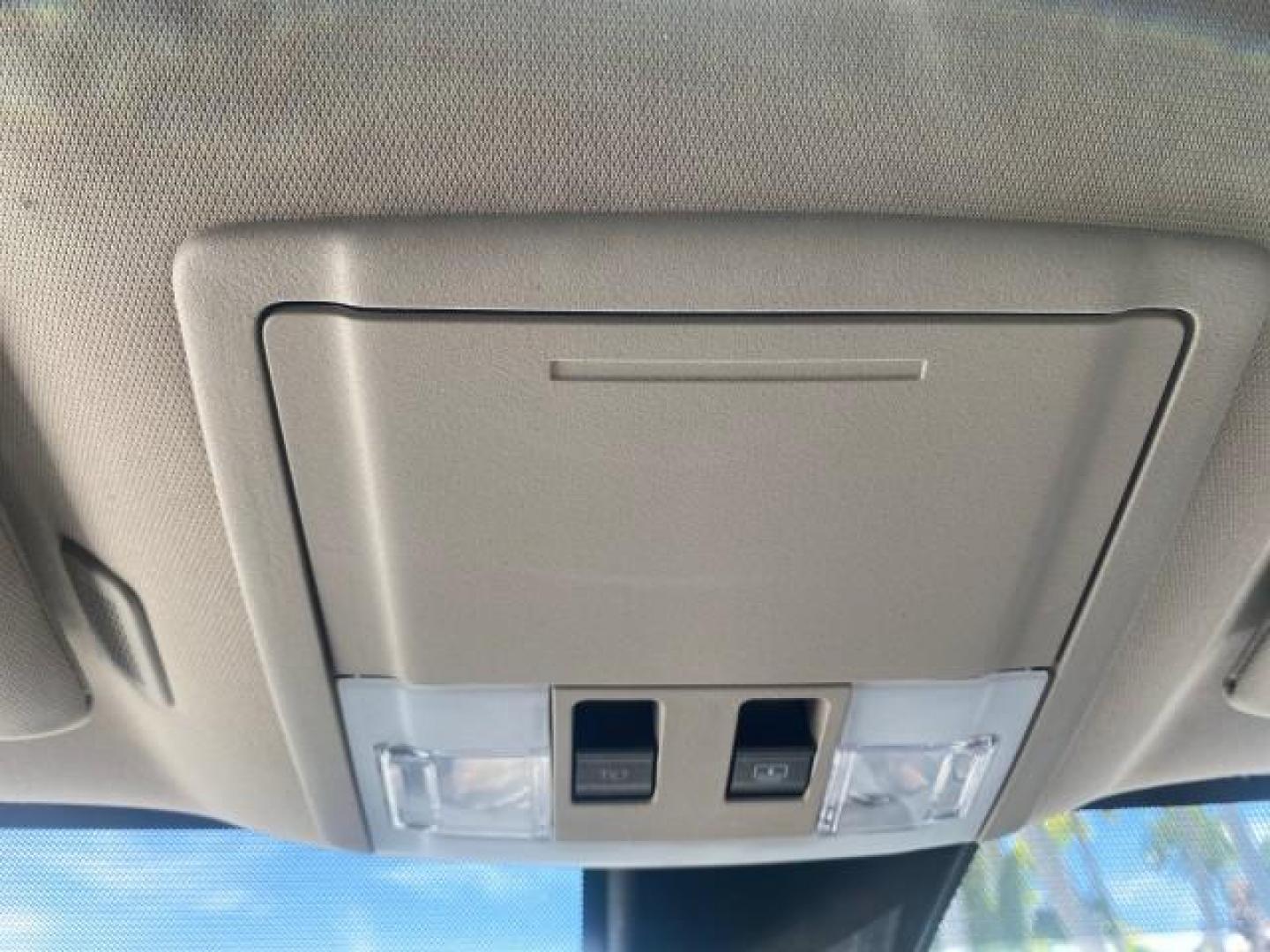 2011 White Platinum Metallic Tri-Coat /Charcoal Black Lincoln MKX 1 OWNER LOW MILES 59,877 (2LMDJ6JK1BB) with an 3.7L Ti-VCT V6 Engine engine, Automatic transmission, located at 4701 North Dixie Hwy, Pompano Beach, FL, 33064, (954) 422-2889, 26.240938, -80.123474 - OUR WEBPAGE FLORIDACARS1.COM HAS OVER 100 PHOTOS AND FREE CARFAX LINK 2011 LINCOLN MKX VIN: 2LMDJ6JK1BBJ15533 2 L M D J 6 J K 1 B B J 1 5 5 3 3 4 DOOR WAGON/SPORT UTILITY 3.7L V6 F DOHC 24V GASOLINE FRONT WHEEL DRIVE Top Features A/C Seat(s) Alloy Wheels Front Seat Heaters Leather Seats Memory Seat( - Photo#57