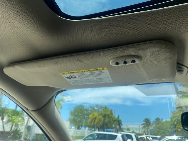 2011 White Platinum Metallic Tri-Coat /Charcoal Black Lincoln MKX 1 OWNER LOW MILES 59,877 (2LMDJ6JK1BB) with an 3.7L Ti-VCT V6 Engine engine, Automatic transmission, located at 4701 North Dixie Hwy, Pompano Beach, FL, 33064, (954) 422-2889, 26.240938, -80.123474 - OUR WEBPAGE FLORIDACARS1.COM HAS OVER 100 PHOTOS AND FREE CARFAX LINK 2011 LINCOLN MKX VIN: 2LMDJ6JK1BBJ15533 2 L M D J 6 J K 1 B B J 1 5 5 3 3 4 DOOR WAGON/SPORT UTILITY 3.7L V6 F DOHC 24V GASOLINE FRONT WHEEL DRIVE Top Features A/C Seat(s) Alloy Wheels Front Seat Heaters Leather Seats Memory Seat( - Photo#59