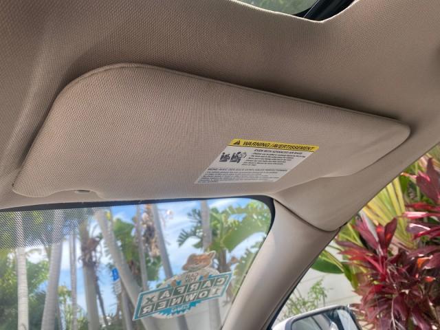 2011 White Platinum Metallic Tri-Coat /Charcoal Black Lincoln MKX 1 OWNER LOW MILES 59,877 (2LMDJ6JK1BB) with an 3.7L Ti-VCT V6 Engine engine, Automatic transmission, located at 4701 North Dixie Hwy, Pompano Beach, FL, 33064, (954) 422-2889, 26.240938, -80.123474 - OUR WEBPAGE FLORIDACARS1.COM HAS OVER 100 PHOTOS AND FREE CARFAX LINK 2011 LINCOLN MKX VIN: 2LMDJ6JK1BBJ15533 2 L M D J 6 J K 1 B B J 1 5 5 3 3 4 DOOR WAGON/SPORT UTILITY 3.7L V6 F DOHC 24V GASOLINE FRONT WHEEL DRIVE Top Features A/C Seat(s) Alloy Wheels Front Seat Heaters Leather Seats Memory Seat( - Photo#61