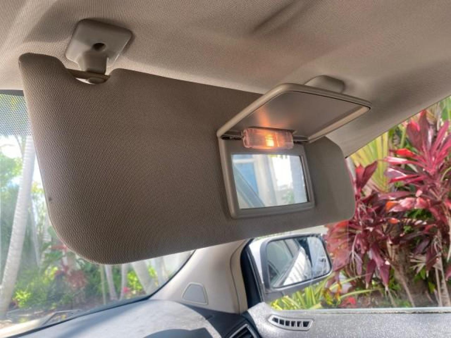 2011 White Platinum Metallic Tri-Coat /Charcoal Black Lincoln MKX 1 OWNER LOW MILES 59,877 (2LMDJ6JK1BB) with an 3.7L Ti-VCT V6 Engine engine, Automatic transmission, located at 4701 North Dixie Hwy, Pompano Beach, FL, 33064, (954) 422-2889, 26.240938, -80.123474 - OUR WEBPAGE FLORIDACARS1.COM HAS OVER 100 PHOTOS AND FREE CARFAX LINK 2011 LINCOLN MKX VIN: 2LMDJ6JK1BBJ15533 2 L M D J 6 J K 1 B B J 1 5 5 3 3 4 DOOR WAGON/SPORT UTILITY 3.7L V6 F DOHC 24V GASOLINE FRONT WHEEL DRIVE Top Features A/C Seat(s) Alloy Wheels Front Seat Heaters Leather Seats Memory Seat( - Photo#62
