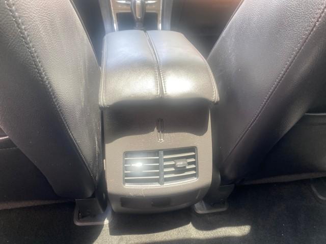 2011 White Platinum Metallic Tri-Coat /Charcoal Black Lincoln MKX 1 OWNER LOW MILES 59,877 (2LMDJ6JK1BB) with an 3.7L Ti-VCT V6 Engine engine, Automatic transmission, located at 4701 North Dixie Hwy, Pompano Beach, FL, 33064, (954) 422-2889, 26.240938, -80.123474 - OUR WEBPAGE FLORIDACARS1.COM HAS OVER 100 PHOTOS AND FREE CARFAX LINK 2011 LINCOLN MKX VIN: 2LMDJ6JK1BBJ15533 2 L M D J 6 J K 1 B B J 1 5 5 3 3 4 DOOR WAGON/SPORT UTILITY 3.7L V6 F DOHC 24V GASOLINE FRONT WHEEL DRIVE Top Features A/C Seat(s) Alloy Wheels Front Seat Heaters Leather Seats Memory Seat( - Photo#74