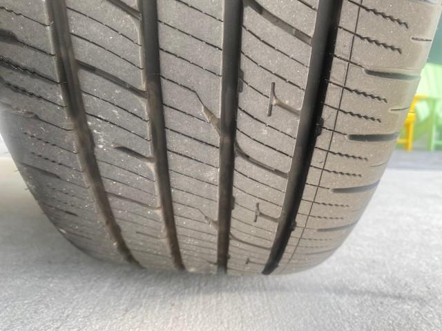 2011 White Platinum Metallic Tri-Coat /Charcoal Black Lincoln MKX 1 OWNER LOW MILES 59,877 (2LMDJ6JK1BB) with an 3.7L Ti-VCT V6 Engine engine, Automatic transmission, located at 4701 North Dixie Hwy, Pompano Beach, FL, 33064, (954) 422-2889, 26.240938, -80.123474 - OUR WEBPAGE FLORIDACARS1.COM HAS OVER 100 PHOTOS AND FREE CARFAX LINK 2011 LINCOLN MKX VIN: 2LMDJ6JK1BBJ15533 2 L M D J 6 J K 1 B B J 1 5 5 3 3 4 DOOR WAGON/SPORT UTILITY 3.7L V6 F DOHC 24V GASOLINE FRONT WHEEL DRIVE Top Features A/C Seat(s) Alloy Wheels Front Seat Heaters Leather Seats Memory Seat( - Photo#78