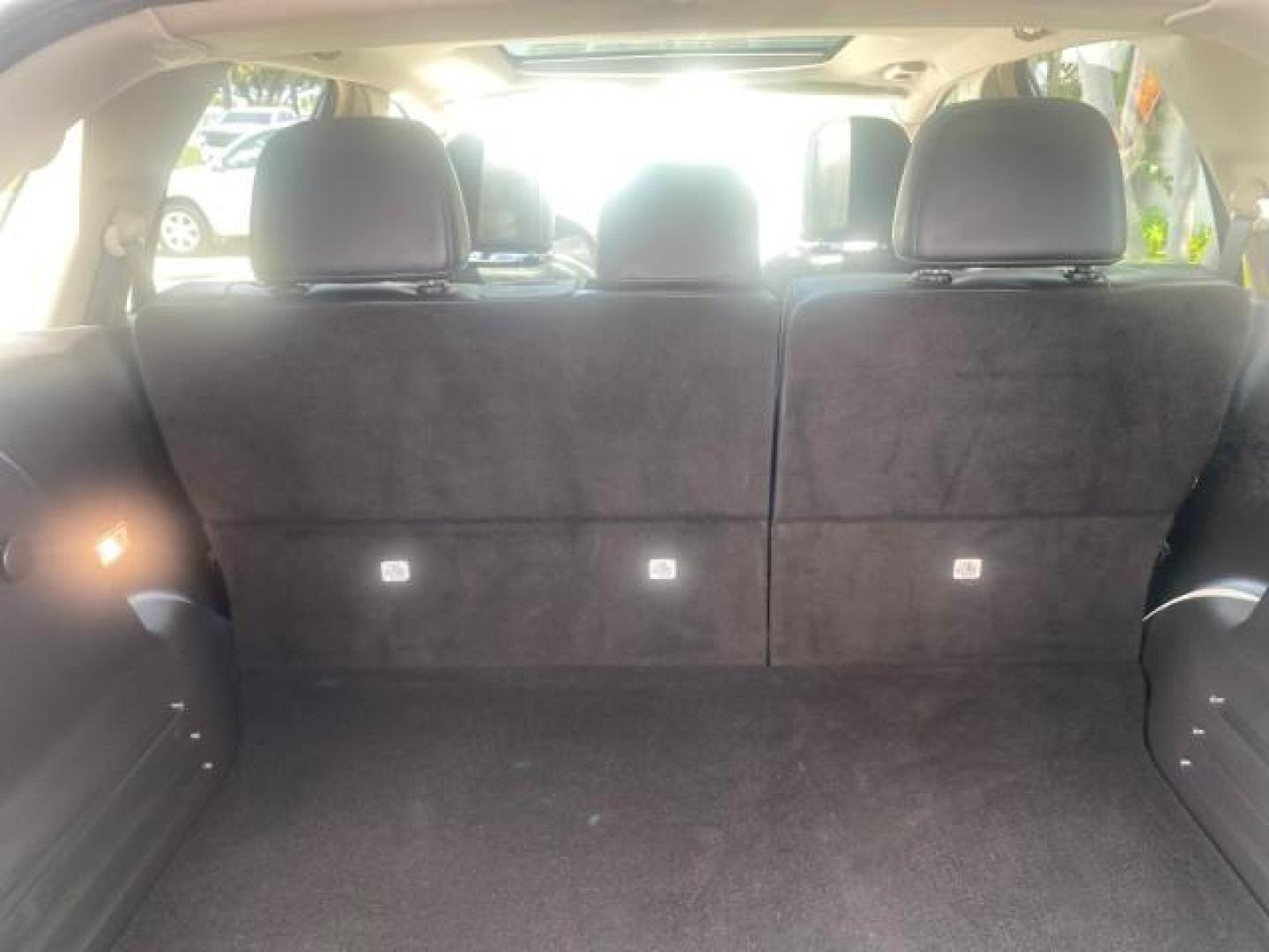 2011 White Platinum Metallic Tri-Coat /Charcoal Black Lincoln MKX 1 OWNER LOW MILES 59,877 (2LMDJ6JK1BB) with an 3.7L Ti-VCT V6 Engine engine, Automatic transmission, located at 4701 North Dixie Hwy, Pompano Beach, FL, 33064, (954) 422-2889, 26.240938, -80.123474 - OUR WEBPAGE FLORIDACARS1.COM HAS OVER 100 PHOTOS AND FREE CARFAX LINK 2011 LINCOLN MKX VIN: 2LMDJ6JK1BBJ15533 2 L M D J 6 J K 1 B B J 1 5 5 3 3 4 DOOR WAGON/SPORT UTILITY 3.7L V6 F DOHC 24V GASOLINE FRONT WHEEL DRIVE Top Features A/C Seat(s) Alloy Wheels Front Seat Heaters Leather Seats Memory Seat( - Photo#91