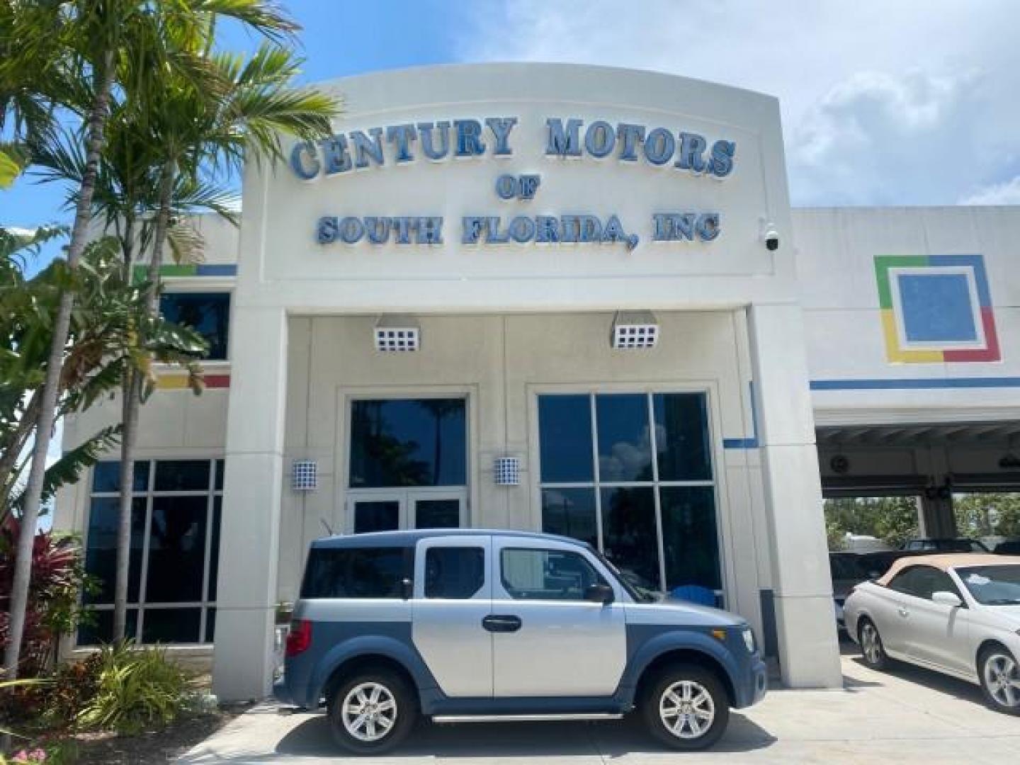 2006 Atomic Blue Metallic /Gray/Blue Honda Element EX LOW MILES 51,488 1 OWNER (5J6YH18666L) with an 2.4L DOHC MPFI 16-Valve i-VTEC I4 Engine engine, Automatic transmission, located at 4701 North Dixie Hwy, Pompano Beach, FL, 33064, (954) 422-2889, 26.240938, -80.123474 - OUR WEBPAGE FLORIDACARS1.COM HAS OVER 100 PHOTOS AND FREE CARFAX LINK 2006 HONDA ELEMENT EX AUTO CHECK 1 OWNER VIN: 5J6YH18666L014478 5 J 6 Y H 1 8 6 6 6 L 0 1 4 4 7 8 4 DOOR WAGON/SPORT UTILITY 2.4L I4 F DOHC 16V GASOLINE FRONT WHEEL DRIVE Top Features Alloy Wheels Bluetooth Technology Cloth Seats - Photo#0
