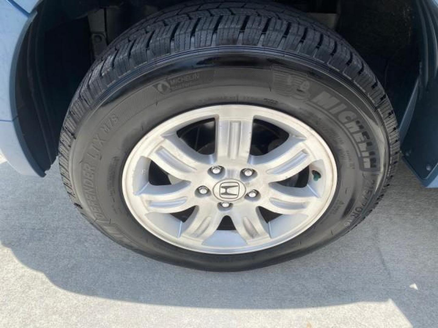2006 Atomic Blue Metallic /Gray/Blue Honda Element EX LOW MILES 51,488 1 OWNER (5J6YH18666L) with an 2.4L DOHC MPFI 16-Valve i-VTEC I4 Engine engine, Automatic transmission, located at 4701 North Dixie Hwy, Pompano Beach, FL, 33064, (954) 422-2889, 26.240938, -80.123474 - OUR WEBPAGE FLORIDACARS1.COM HAS OVER 100 PHOTOS AND FREE CARFAX LINK 2006 HONDA ELEMENT EX AUTO CHECK 1 OWNER VIN: 5J6YH18666L014478 5 J 6 Y H 1 8 6 6 6 L 0 1 4 4 7 8 4 DOOR WAGON/SPORT UTILITY 2.4L I4 F DOHC 16V GASOLINE FRONT WHEEL DRIVE Top Features Alloy Wheels Bluetooth Technology Cloth Seats - Photo#19