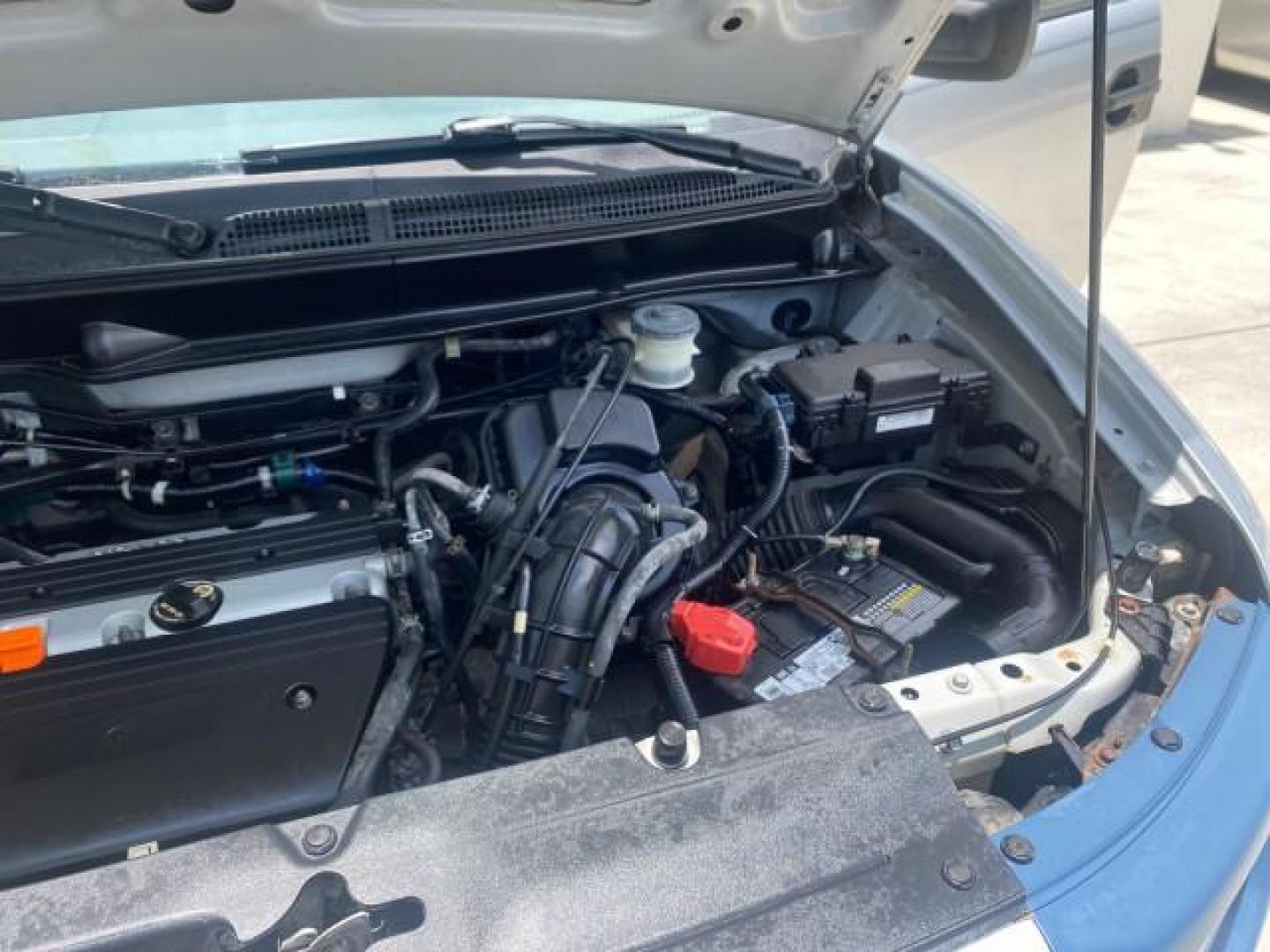 2006 Atomic Blue Metallic /Gray/Blue Honda Element EX LOW MILES 51,488 1 OWNER (5J6YH18666L) with an 2.4L DOHC MPFI 16-Valve i-VTEC I4 Engine engine, Automatic transmission, located at 4701 North Dixie Hwy, Pompano Beach, FL, 33064, (954) 422-2889, 26.240938, -80.123474 - OUR WEBPAGE FLORIDACARS1.COM HAS OVER 100 PHOTOS AND FREE CARFAX LINK 2006 HONDA ELEMENT EX AUTO CHECK 1 OWNER VIN: 5J6YH18666L014478 5 J 6 Y H 1 8 6 6 6 L 0 1 4 4 7 8 4 DOOR WAGON/SPORT UTILITY 2.4L I4 F DOHC 16V GASOLINE FRONT WHEEL DRIVE Top Features Alloy Wheels Bluetooth Technology Cloth Seats - Photo#26