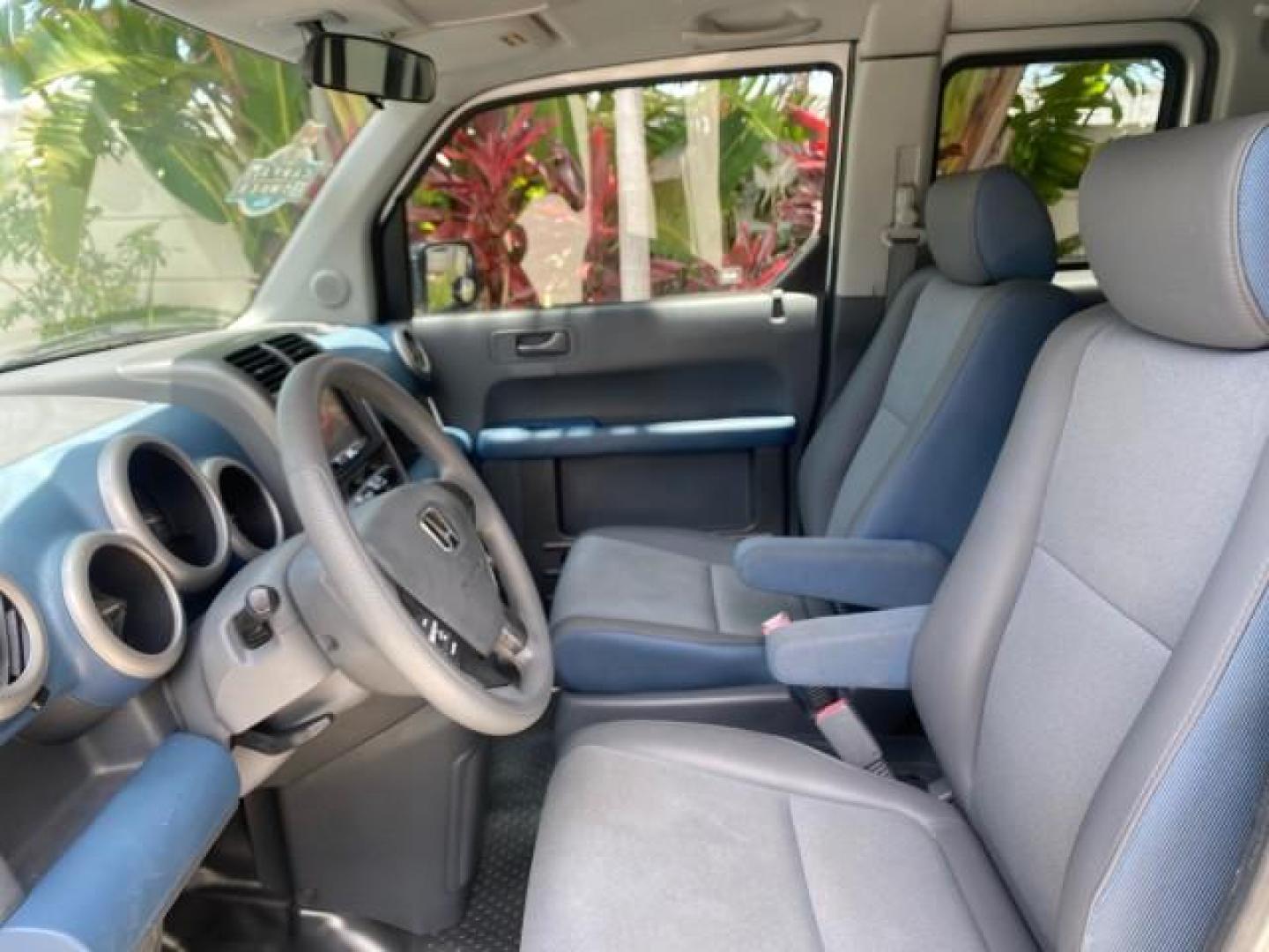 2006 Atomic Blue Metallic /Gray/Blue Honda Element EX LOW MILES 51,488 1 OWNER (5J6YH18666L) with an 2.4L DOHC MPFI 16-Valve i-VTEC I4 Engine engine, Automatic transmission, located at 4701 North Dixie Hwy, Pompano Beach, FL, 33064, (954) 422-2889, 26.240938, -80.123474 - OUR WEBPAGE FLORIDACARS1.COM HAS OVER 100 PHOTOS AND FREE CARFAX LINK 2006 HONDA ELEMENT EX AUTO CHECK 1 OWNER VIN: 5J6YH18666L014478 5 J 6 Y H 1 8 6 6 6 L 0 1 4 4 7 8 4 DOOR WAGON/SPORT UTILITY 2.4L I4 F DOHC 16V GASOLINE FRONT WHEEL DRIVE Top Features Alloy Wheels Bluetooth Technology Cloth Seats - Photo#34