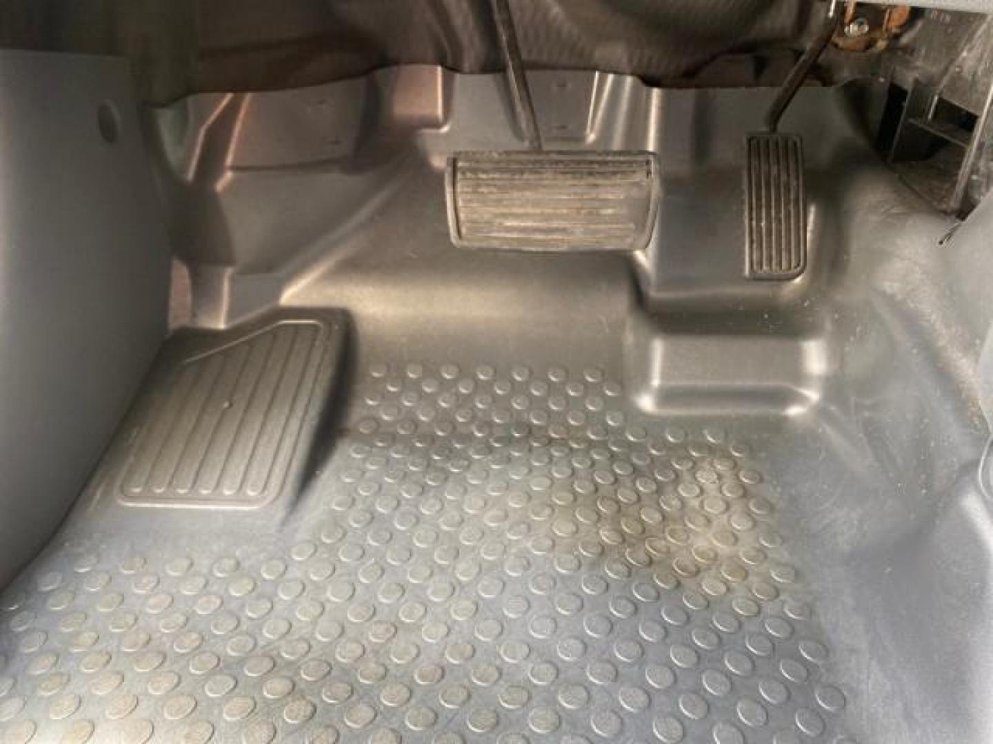 2006 Atomic Blue Metallic /Gray/Blue Honda Element EX LOW MILES 51,488 1 OWNER (5J6YH18666L) with an 2.4L DOHC MPFI 16-Valve i-VTEC I4 Engine engine, Automatic transmission, located at 4701 North Dixie Hwy, Pompano Beach, FL, 33064, (954) 422-2889, 26.240938, -80.123474 - OUR WEBPAGE FLORIDACARS1.COM HAS OVER 100 PHOTOS AND FREE CARFAX LINK 2006 HONDA ELEMENT EX AUTO CHECK 1 OWNER VIN: 5J6YH18666L014478 5 J 6 Y H 1 8 6 6 6 L 0 1 4 4 7 8 4 DOOR WAGON/SPORT UTILITY 2.4L I4 F DOHC 16V GASOLINE FRONT WHEEL DRIVE Top Features Alloy Wheels Bluetooth Technology Cloth Seats - Photo#43