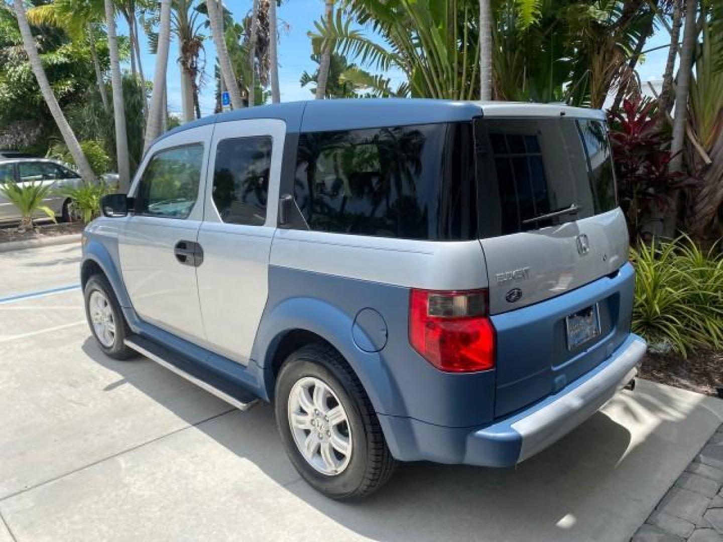 2006 Atomic Blue Metallic /Gray/Blue Honda Element EX LOW MILES 51,488 1 OWNER (5J6YH18666L) with an 2.4L DOHC MPFI 16-Valve i-VTEC I4 Engine engine, Automatic transmission, located at 4701 North Dixie Hwy, Pompano Beach, FL, 33064, (954) 422-2889, 26.240938, -80.123474 - OUR WEBPAGE FLORIDACARS1.COM HAS OVER 100 PHOTOS AND FREE CARFAX LINK 2006 HONDA ELEMENT EX AUTO CHECK 1 OWNER VIN: 5J6YH18666L014478 5 J 6 Y H 1 8 6 6 6 L 0 1 4 4 7 8 4 DOOR WAGON/SPORT UTILITY 2.4L I4 F DOHC 16V GASOLINE FRONT WHEEL DRIVE Top Features Alloy Wheels Bluetooth Technology Cloth Seats - Photo#73