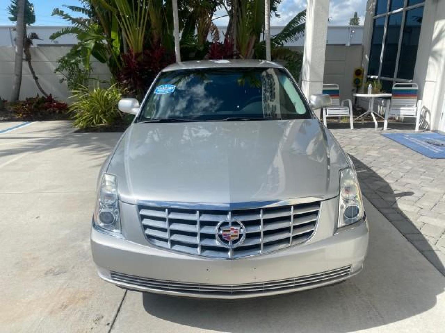 2008 Light Platinum /Ebony Cadillac DTS LOW MILES 59,290 27 SERVICES (1G6KD57Y38U) with an Northstar 4.6L DOHC V8 Engine engine, Automatic transmission, located at 4701 North Dixie Hwy, Pompano Beach, FL, 33064, (954) 422-2889, 26.240938, -80.123474 - OUR WEBPAGE FLORIDACARS1.COM HAS OVER 100 PHOTOS AND FREE CARFAX LINK 2008 CADILLAC DTS VIN: 1G6KD57Y38U105550 1 G 6 K D 5 7 Y 3 8 U 1 0 5 5 5 0 SEDAN 4 DR 4.6L V8 F GASOLINE FRONT WHEEL DRIVE Top Features Alloy Wheels Leather Seats Memory Seat(s) Remote Start Satellite Radio Ready Basic Features AB - Photo#2