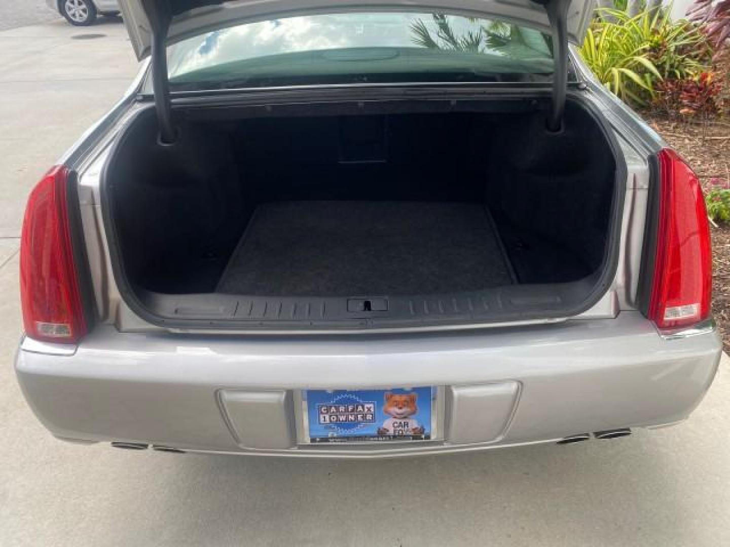 2008 Light Platinum /Ebony Cadillac DTS LOW MILES 59,290 27 SERVICES (1G6KD57Y38U) with an Northstar 4.6L DOHC V8 Engine engine, Automatic transmission, located at 4701 North Dixie Hwy, Pompano Beach, FL, 33064, (954) 422-2889, 26.240938, -80.123474 - OUR WEBPAGE FLORIDACARS1.COM HAS OVER 100 PHOTOS AND FREE CARFAX LINK 2008 CADILLAC DTS VIN: 1G6KD57Y38U105550 1 G 6 K D 5 7 Y 3 8 U 1 0 5 5 5 0 SEDAN 4 DR 4.6L V8 F GASOLINE FRONT WHEEL DRIVE Top Features Alloy Wheels Leather Seats Memory Seat(s) Remote Start Satellite Radio Ready Basic Features AB - Photo#82