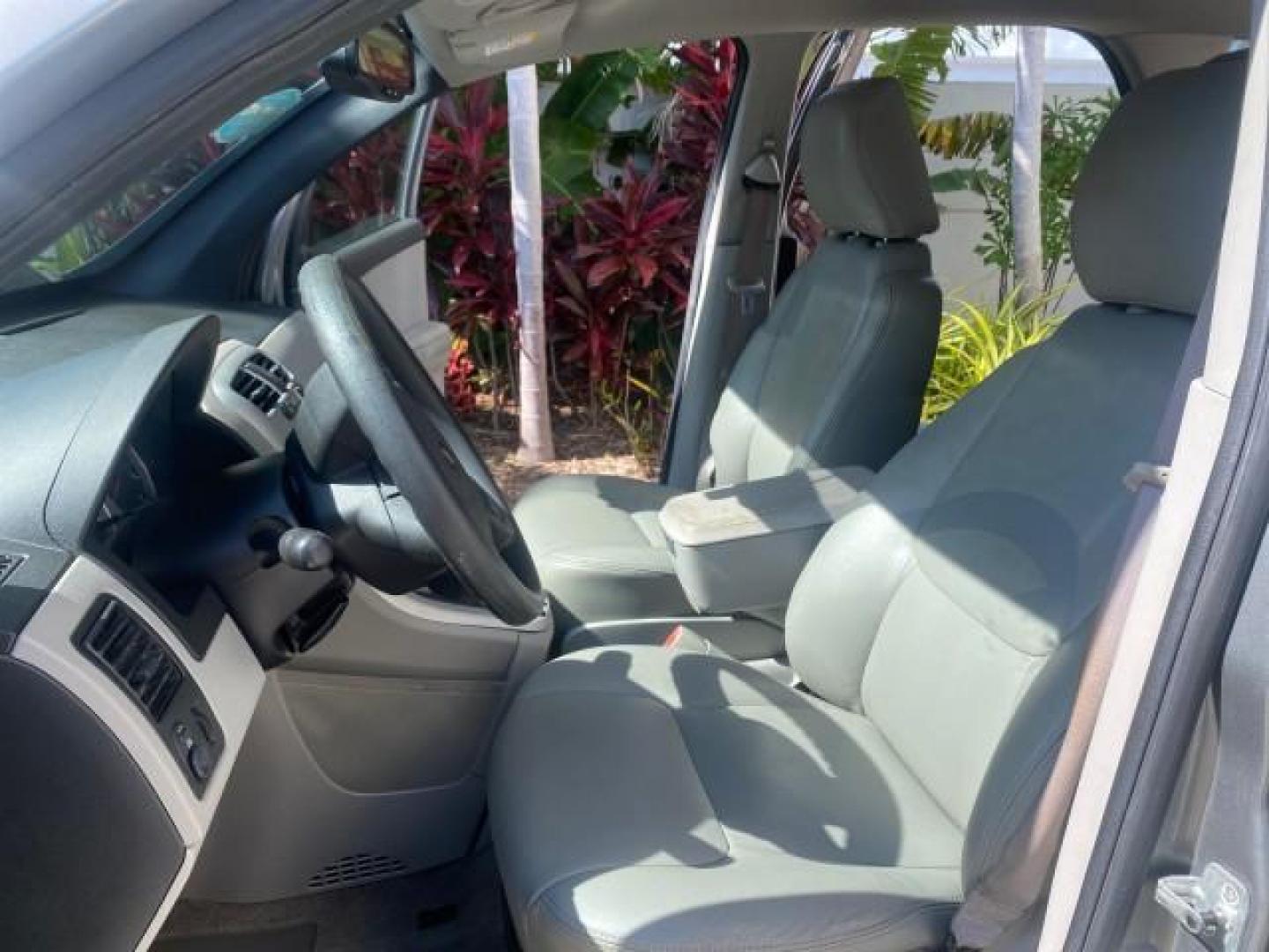 2005 Galaxy Silver Metallic /Light Gray Chevrolet Equinox LT LOW MILES 62,448 (2CNDL63F956) with an 3.4L 3400 V6 Engine engine, Automatic transmission, located at 4701 North Dixie Hwy, Pompano Beach, FL, 33064, (954) 422-2889, 26.240938, -80.123474 - OUR WEBPAGE FLORIDACARS1.COM HAS OVER 100 PHOTOS AND FREE CARFAX LINK 2005 CHEVROLET EQUINOX LT VIN: 2CNDL63F956029471 2 C N D L 6 3 F 9 5 6 0 2 9 4 7 1 4 DOOR WAGON/SPORT UTILITY 3.4L V6 F GASOLINE FRONT WHEEL DRIVE Top Features Alloy Wheels Leather Seats Basic Features ABS Brakes AM/FM Stereo Air - Photo#10
