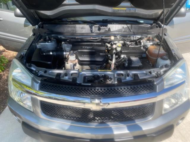 2005 Galaxy Silver Metallic /Light Gray Chevrolet Equinox LT LOW MILES 62,451 (2CNDL63F956) with an 3.4L 3400 V6 Engine engine, Automatic transmission, located at 4701 North Dixie Hwy, Pompano Beach, FL, 33064, (954) 422-2889, 26.240938, -80.123474 - OUR WEBPAGE FLORIDACARS1.COM HAS OVER 100 PHOTOS AND FREE CARFAX LINK 2005 CHEVROLET EQUINOX LT VIN: 2CNDL63F956029471 2 C N D L 6 3 F 9 5 6 0 2 9 4 7 1 4 DOOR WAGON/SPORT UTILITY 3.4L V6 F GASOLINE FRONT WHEEL DRIVE Top Features Alloy Wheels Leather Seats Basic Features ABS Brakes AM/FM Stereo Air - Photo#17