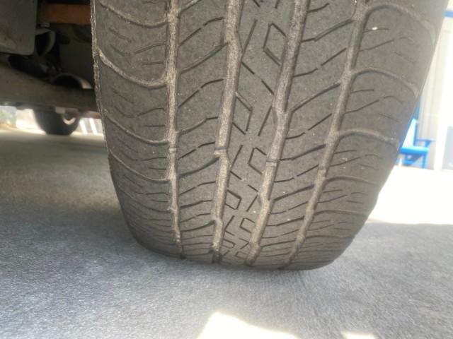 2005 Galaxy Silver Metallic /Light Gray Chevrolet Equinox LT LOW MILES 62,451 (2CNDL63F956) with an 3.4L 3400 V6 Engine engine, Automatic transmission, located at 4701 North Dixie Hwy, Pompano Beach, FL, 33064, (954) 422-2889, 26.240938, -80.123474 - OUR WEBPAGE FLORIDACARS1.COM HAS OVER 100 PHOTOS AND FREE CARFAX LINK 2005 CHEVROLET EQUINOX LT VIN: 2CNDL63F956029471 2 C N D L 6 3 F 9 5 6 0 2 9 4 7 1 4 DOOR WAGON/SPORT UTILITY 3.4L V6 F GASOLINE FRONT WHEEL DRIVE Top Features Alloy Wheels Leather Seats Basic Features ABS Brakes AM/FM Stereo Air - Photo#20