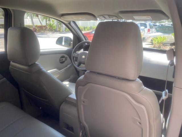 2005 Galaxy Silver Metallic /Light Gray Chevrolet Equinox LT LOW MILES 62,451 (2CNDL63F956) with an 3.4L 3400 V6 Engine engine, Automatic transmission, located at 4701 North Dixie Hwy, Pompano Beach, FL, 33064, (954) 422-2889, 26.240938, -80.123474 - OUR WEBPAGE FLORIDACARS1.COM HAS OVER 100 PHOTOS AND FREE CARFAX LINK 2005 CHEVROLET EQUINOX LT VIN: 2CNDL63F956029471 2 C N D L 6 3 F 9 5 6 0 2 9 4 7 1 4 DOOR WAGON/SPORT UTILITY 3.4L V6 F GASOLINE FRONT WHEEL DRIVE Top Features Alloy Wheels Leather Seats Basic Features ABS Brakes AM/FM Stereo Air - Photo#94