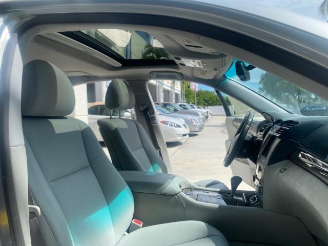 2008 Mercury Metallic /Light Gray Lexus LS 460 1 OWNER.FL LOW MILES 83,771 (JTHBL46F185) with an 4.6L DOHC 32-Valve V8 Engine engine, Automatic transmission, located at 4701 North Dixie Hwy, Pompano Beach, FL, 33064, (954) 422-2889, 26.240938, -80.123474 - OUR WEBPAGE FLORIDACARS1.COM HAS OVER 100 PHOTOS AND FREE CARFAX LINK 2008 LEXUS LS 460 $ 69,995 NEW VIN: JTHBL46F185078948 J T H B L 4 6 F 1 8 5 0 7 8 9 4 8 SEDAN 4 DR 4.6L V8 F DOHC 32V GASOLINE REAR WHEEL DRIVE Top Features A/C Seat(s) Alloy Wheels Bluetooth Technology Comfort Package Front Seat - Photo#12