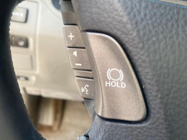 2008 Mercury Metallic /Light Gray Lexus LS 460 1 OWNER.FL LOW MILES 83,771 (JTHBL46F185) with an 4.6L DOHC 32-Valve V8 Engine engine, Automatic transmission, located at 4701 North Dixie Hwy, Pompano Beach, FL, 33064, (954) 422-2889, 26.240938, -80.123474 - OUR WEBPAGE FLORIDACARS1.COM HAS OVER 100 PHOTOS AND FREE CARFAX LINK 2008 LEXUS LS 460 $ 69,995 NEW VIN: JTHBL46F185078948 J T H B L 4 6 F 1 8 5 0 7 8 9 4 8 SEDAN 4 DR 4.6L V8 F DOHC 32V GASOLINE REAR WHEEL DRIVE Top Features A/C Seat(s) Alloy Wheels Bluetooth Technology Comfort Package Front Seat - Photo#39