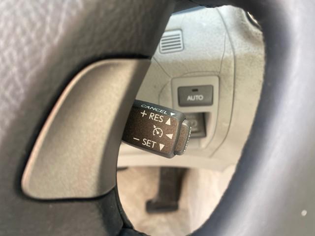 2008 Mercury Metallic /Light Gray Lexus LS 460 1 OWNER.FL LOW MILES 83,771 (JTHBL46F185) with an 4.6L DOHC 32-Valve V8 Engine engine, Automatic transmission, located at 4701 North Dixie Hwy, Pompano Beach, FL, 33064, (954) 422-2889, 26.240938, -80.123474 - OUR WEBPAGE FLORIDACARS1.COM HAS OVER 100 PHOTOS AND FREE CARFAX LINK 2008 LEXUS LS 460 $ 69,995 NEW VIN: JTHBL46F185078948 J T H B L 4 6 F 1 8 5 0 7 8 9 4 8 SEDAN 4 DR 4.6L V8 F DOHC 32V GASOLINE REAR WHEEL DRIVE Top Features A/C Seat(s) Alloy Wheels Bluetooth Technology Comfort Package Front Seat - Photo#41