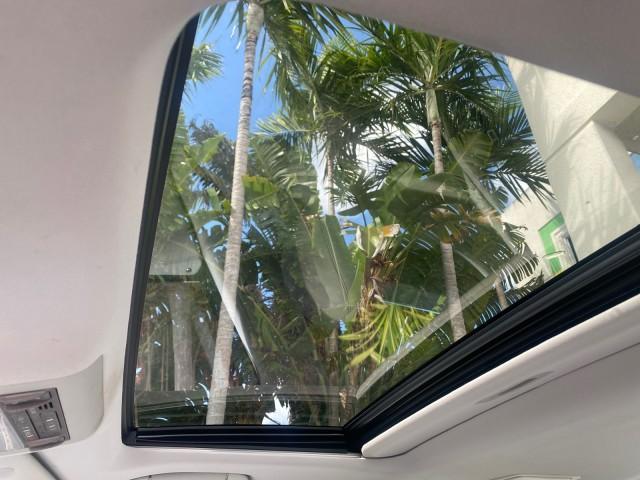 2008 Mercury Metallic /Light Gray Lexus LS 460 1 OWNER.FL LOW MILES 83,771 (JTHBL46F185) with an 4.6L DOHC 32-Valve V8 Engine engine, Automatic transmission, located at 4701 North Dixie Hwy, Pompano Beach, FL, 33064, (954) 422-2889, 26.240938, -80.123474 - OUR WEBPAGE FLORIDACARS1.COM HAS OVER 100 PHOTOS AND FREE CARFAX LINK 2008 LEXUS LS 460 $ 69,995 NEW VIN: JTHBL46F185078948 J T H B L 4 6 F 1 8 5 0 7 8 9 4 8 SEDAN 4 DR 4.6L V8 F DOHC 32V GASOLINE REAR WHEEL DRIVE Top Features A/C Seat(s) Alloy Wheels Bluetooth Technology Comfort Package Front Seat - Photo#55