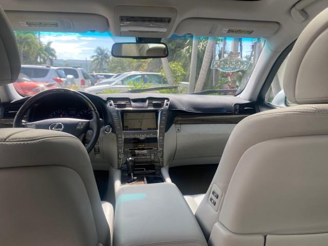 2008 Mercury Metallic /Light Gray Lexus LS 460 1 OWNER.FL LOW MILES 83,771 (JTHBL46F185) with an 4.6L DOHC 32-Valve V8 Engine engine, Automatic transmission, located at 4701 North Dixie Hwy, Pompano Beach, FL, 33064, (954) 422-2889, 26.240938, -80.123474 - OUR WEBPAGE FLORIDACARS1.COM HAS OVER 100 PHOTOS AND FREE CARFAX LINK 2008 LEXUS LS 460 $ 69,995 NEW VIN: JTHBL46F185078948 J T H B L 4 6 F 1 8 5 0 7 8 9 4 8 SEDAN 4 DR 4.6L V8 F DOHC 32V GASOLINE REAR WHEEL DRIVE Top Features A/C Seat(s) Alloy Wheels Bluetooth Technology Comfort Package Front Seat - Photo#67