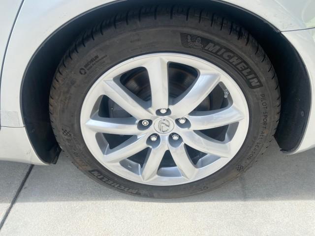 2008 Mercury Metallic /Light Gray Lexus LS 460 1 OWNER.FL LOW MILES 83,771 (JTHBL46F185) with an 4.6L DOHC 32-Valve V8 Engine engine, Automatic transmission, located at 4701 North Dixie Hwy, Pompano Beach, FL, 33064, (954) 422-2889, 26.240938, -80.123474 - OUR WEBPAGE FLORIDACARS1.COM HAS OVER 100 PHOTOS AND FREE CARFAX LINK 2008 LEXUS LS 460 $ 69,995 NEW VIN: JTHBL46F185078948 J T H B L 4 6 F 1 8 5 0 7 8 9 4 8 SEDAN 4 DR 4.6L V8 F DOHC 32V GASOLINE REAR WHEEL DRIVE Top Features A/C Seat(s) Alloy Wheels Bluetooth Technology Comfort Package Front Seat - Photo#72