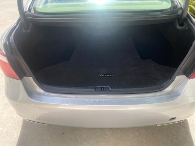 2008 Mercury Metallic /Light Gray Lexus LS 460 1 OWNER.FL LOW MILES 83,771 (JTHBL46F185) with an 4.6L DOHC 32-Valve V8 Engine engine, Automatic transmission, located at 4701 North Dixie Hwy, Pompano Beach, FL, 33064, (954) 422-2889, 26.240938, -80.123474 - OUR WEBPAGE FLORIDACARS1.COM HAS OVER 100 PHOTOS AND FREE CARFAX LINK 2008 LEXUS LS 460 $ 69,995 NEW VIN: JTHBL46F185078948 J T H B L 4 6 F 1 8 5 0 7 8 9 4 8 SEDAN 4 DR 4.6L V8 F DOHC 32V GASOLINE REAR WHEEL DRIVE Top Features A/C Seat(s) Alloy Wheels Bluetooth Technology Comfort Package Front Seat - Photo#80