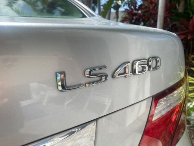 2008 Mercury Metallic /Light Gray Lexus LS 460 1 OWNER.FL LOW MILES 83,771 (JTHBL46F185) with an 4.6L DOHC 32-Valve V8 Engine engine, Automatic transmission, located at 4701 North Dixie Hwy, Pompano Beach, FL, 33064, (954) 422-2889, 26.240938, -80.123474 - OUR WEBPAGE FLORIDACARS1.COM HAS OVER 100 PHOTOS AND FREE CARFAX LINK 2008 LEXUS LS 460 $ 69,995 NEW VIN: JTHBL46F185078948 J T H B L 4 6 F 1 8 5 0 7 8 9 4 8 SEDAN 4 DR 4.6L V8 F DOHC 32V GASOLINE REAR WHEEL DRIVE Top Features A/C Seat(s) Alloy Wheels Bluetooth Technology Comfort Package Front Seat - Photo#83