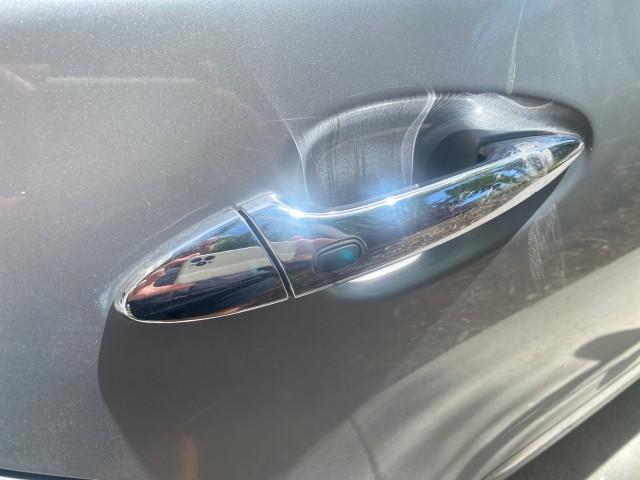 2008 Mercury Metallic /Light Gray Lexus LS 460 1 OWNER.FL LOW MILES 83,771 (JTHBL46F185) with an 4.6L DOHC 32-Valve V8 Engine engine, Automatic transmission, located at 4701 North Dixie Hwy, Pompano Beach, FL, 33064, (954) 422-2889, 26.240938, -80.123474 - OUR WEBPAGE FLORIDACARS1.COM HAS OVER 100 PHOTOS AND FREE CARFAX LINK 2008 LEXUS LS 460 $ 69,995 NEW VIN: JTHBL46F185078948 J T H B L 4 6 F 1 8 5 0 7 8 9 4 8 SEDAN 4 DR 4.6L V8 F DOHC 32V GASOLINE REAR WHEEL DRIVE Top Features A/C Seat(s) Alloy Wheels Bluetooth Technology Comfort Package Front Seat - Photo#90