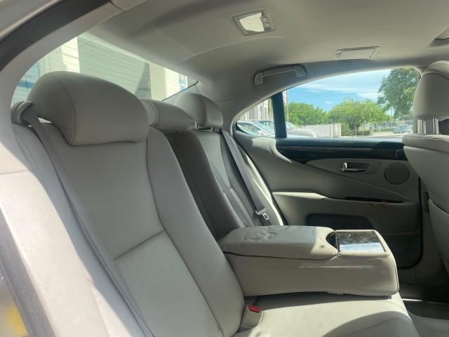 2008 Mercury Metallic /Light Gray Lexus LS 460 1 OWNER.FL LOW MILES 83,771 (JTHBL46F185) with an 4.6L DOHC 32-Valve V8 Engine engine, Automatic transmission, located at 4701 North Dixie Hwy, Pompano Beach, FL, 33064, (954) 422-2889, 26.240938, -80.123474 - OUR WEBPAGE FLORIDACARS1.COM HAS OVER 100 PHOTOS AND FREE CARFAX LINK 2008 LEXUS LS 460 $ 69,995 NEW VIN: JTHBL46F185078948 J T H B L 4 6 F 1 8 5 0 7 8 9 4 8 SEDAN 4 DR 4.6L V8 F DOHC 32V GASOLINE REAR WHEEL DRIVE Top Features A/C Seat(s) Alloy Wheels Bluetooth Technology Comfort Package Front Seat - Photo#92