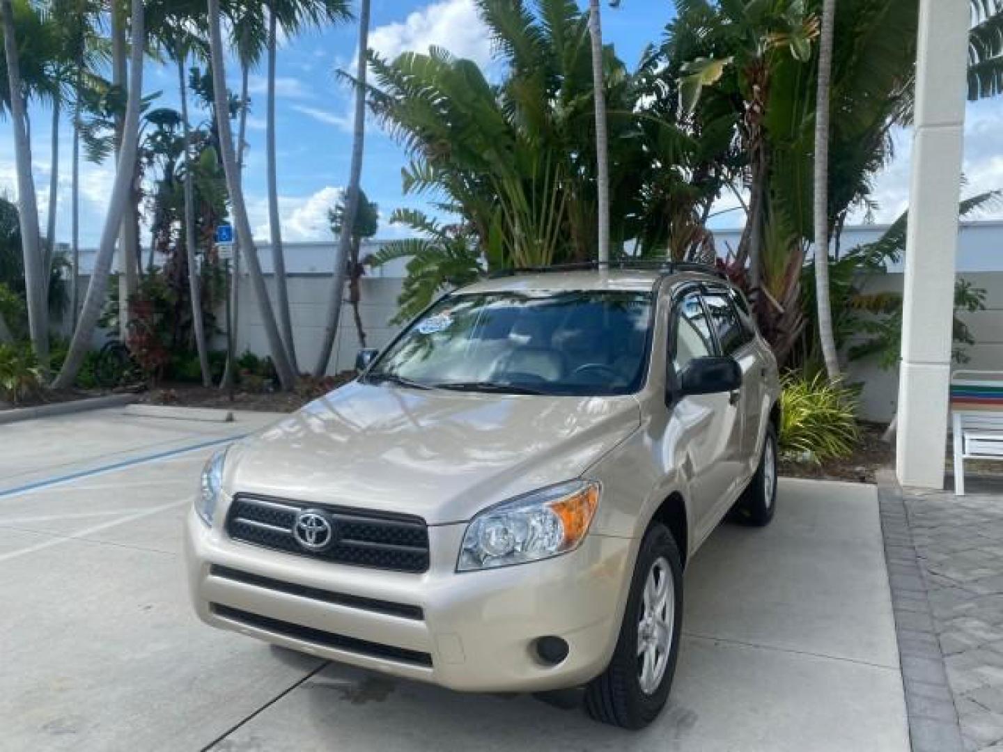 2007 Blizzard Pearl /Taupe Toyota RAV4 1 OWNER FL 24 SERVICES 4X4 (JTMBD33V376) with an 2.4L DOHC SFI 16-Valve VVT-i 4-Cyl Engine engine, Automatic transmission, located at 4701 North Dixie Hwy, Pompano Beach, FL, 33064, (954) 422-2889, 26.240938, -80.123474 - OUR WEBPAGE FLORIDACARS1.COM HAS OVER 100 PHOTOS AND FREE CARFAX LINK 2007 TOYOTA RAV4 VIN: JTMBD33V376029392 J T M B D 3 3 V 3 7 6 0 2 9 3 9 2 4 DOOR WAGON/SPORT UTILITY 2.4L I4 F DOHC 16V GASOLINE ALL WHEEL DRIVE Top Features 4WD/AWD Cloth Seats Basic Features ABS Brakes AM/FM Stereo Air Condition - Photo#3