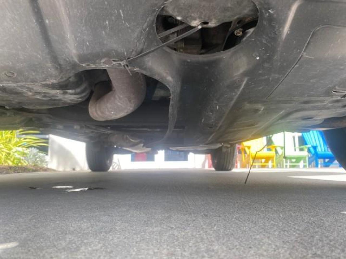2007 Blizzard Pearl /Taupe Toyota RAV4 1 OWNER FL 24 SERVICES 4X4 (JTMBD33V376) with an 2.4L DOHC SFI 16-Valve VVT-i 4-Cyl Engine engine, Automatic transmission, located at 4701 North Dixie Hwy, Pompano Beach, FL, 33064, (954) 422-2889, 26.240938, -80.123474 - OUR WEBPAGE FLORIDACARS1.COM HAS OVER 100 PHOTOS AND FREE CARFAX LINK 2007 TOYOTA RAV4 VIN: JTMBD33V376029392 J T M B D 3 3 V 3 7 6 0 2 9 3 9 2 4 DOOR WAGON/SPORT UTILITY 2.4L I4 F DOHC 16V GASOLINE ALL WHEEL DRIVE Top Features 4WD/AWD Cloth Seats Basic Features ABS Brakes AM/FM Stereo Air Condition - Photo#21