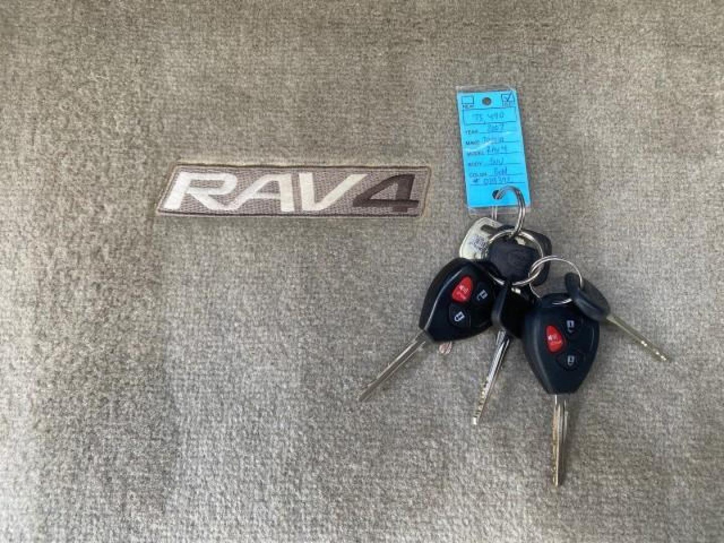 2007 Blizzard Pearl /Taupe Toyota RAV4 1 OWNER FL 24 SERVICES 4X4 (JTMBD33V376) with an 2.4L DOHC SFI 16-Valve VVT-i 4-Cyl Engine engine, Automatic transmission, located at 4701 North Dixie Hwy, Pompano Beach, FL, 33064, (954) 422-2889, 26.240938, -80.123474 - OUR WEBPAGE FLORIDACARS1.COM HAS OVER 100 PHOTOS AND FREE CARFAX LINK 2007 TOYOTA RAV4 VIN: JTMBD33V376029392 J T M B D 3 3 V 3 7 6 0 2 9 3 9 2 4 DOOR WAGON/SPORT UTILITY 2.4L I4 F DOHC 16V GASOLINE ALL WHEEL DRIVE Top Features 4WD/AWD Cloth Seats Basic Features ABS Brakes AM/FM Stereo Air Condition - Photo#23