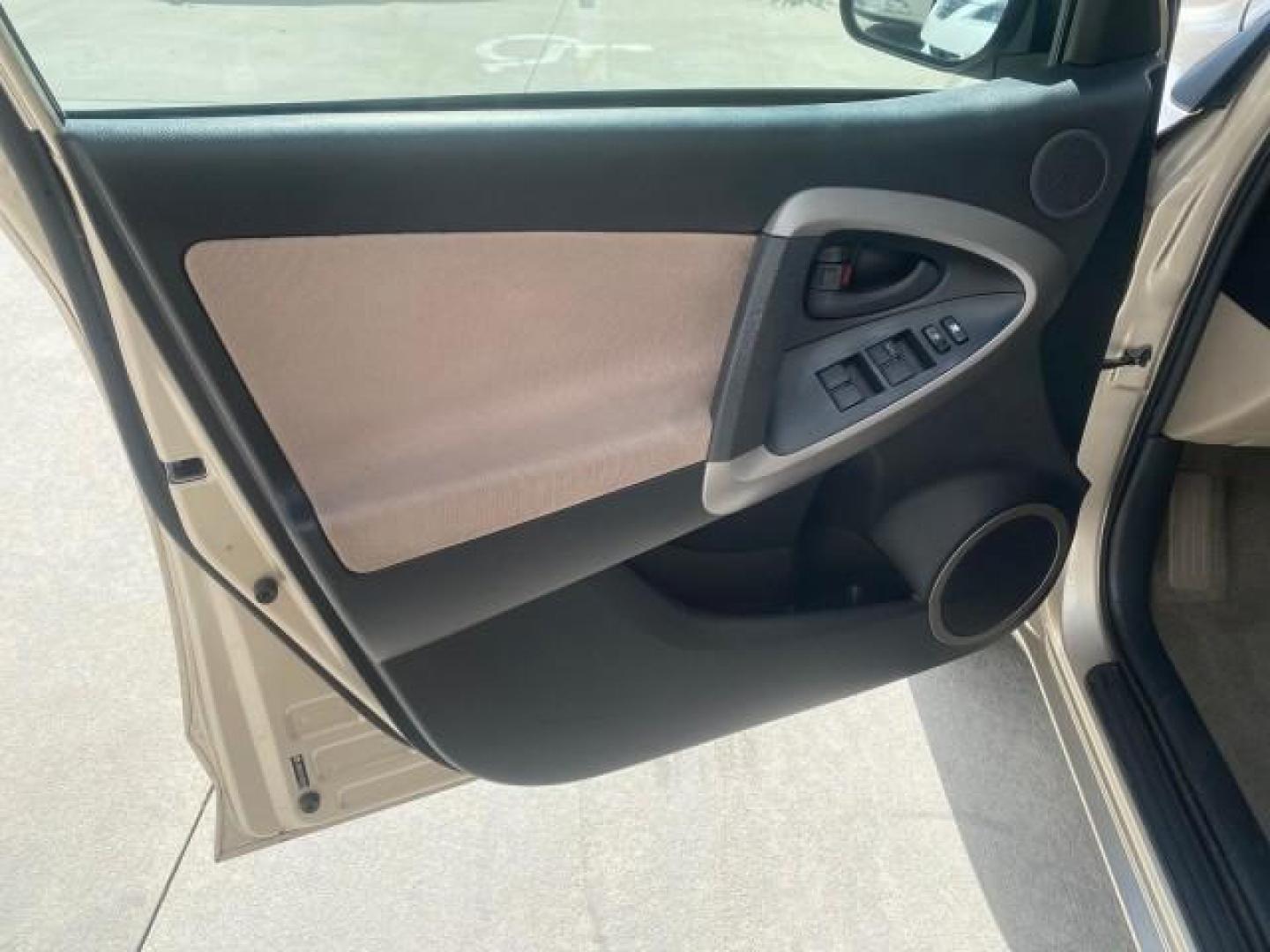 2007 Blizzard Pearl /Taupe Toyota RAV4 1 OWNER FL 24 SERVICES 4X4 (JTMBD33V376) with an 2.4L DOHC SFI 16-Valve VVT-i 4-Cyl Engine engine, Automatic transmission, located at 4701 North Dixie Hwy, Pompano Beach, FL, 33064, (954) 422-2889, 26.240938, -80.123474 - OUR WEBPAGE FLORIDACARS1.COM HAS OVER 100 PHOTOS AND FREE CARFAX LINK 2007 TOYOTA RAV4 VIN: JTMBD33V376029392 J T M B D 3 3 V 3 7 6 0 2 9 3 9 2 4 DOOR WAGON/SPORT UTILITY 2.4L I4 F DOHC 16V GASOLINE ALL WHEEL DRIVE Top Features 4WD/AWD Cloth Seats Basic Features ABS Brakes AM/FM Stereo Air Condition - Photo#31
