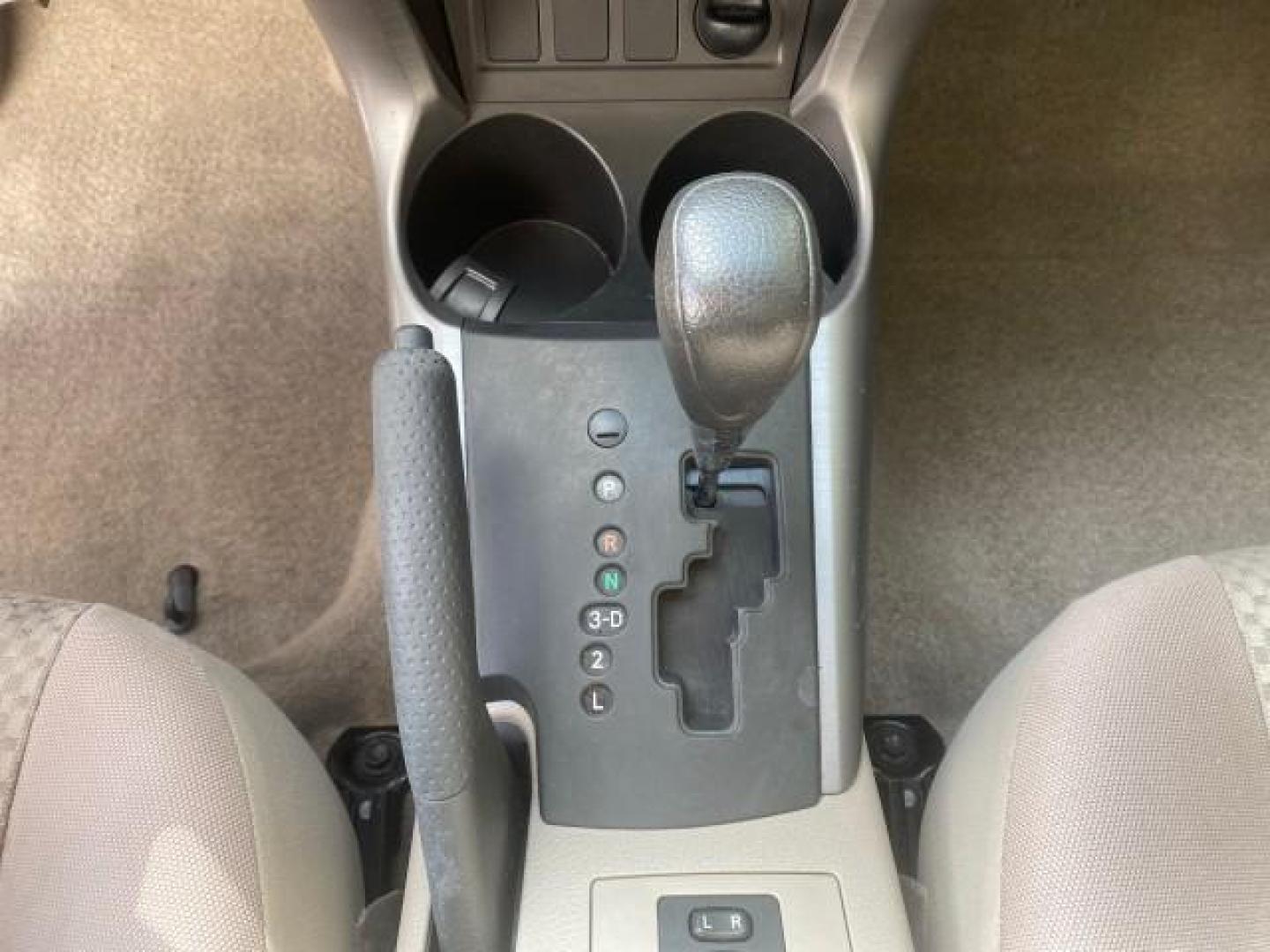 2007 Blizzard Pearl /Taupe Toyota RAV4 1 OWNER FL 24 SERVICES 4X4 (JTMBD33V376) with an 2.4L DOHC SFI 16-Valve VVT-i 4-Cyl Engine engine, Automatic transmission, located at 4701 North Dixie Hwy, Pompano Beach, FL, 33064, (954) 422-2889, 26.240938, -80.123474 - OUR WEBPAGE FLORIDACARS1.COM HAS OVER 100 PHOTOS AND FREE CARFAX LINK 2007 TOYOTA RAV4 VIN: JTMBD33V376029392 J T M B D 3 3 V 3 7 6 0 2 9 3 9 2 4 DOOR WAGON/SPORT UTILITY 2.4L I4 F DOHC 16V GASOLINE ALL WHEEL DRIVE Top Features 4WD/AWD Cloth Seats Basic Features ABS Brakes AM/FM Stereo Air Condition - Photo#47