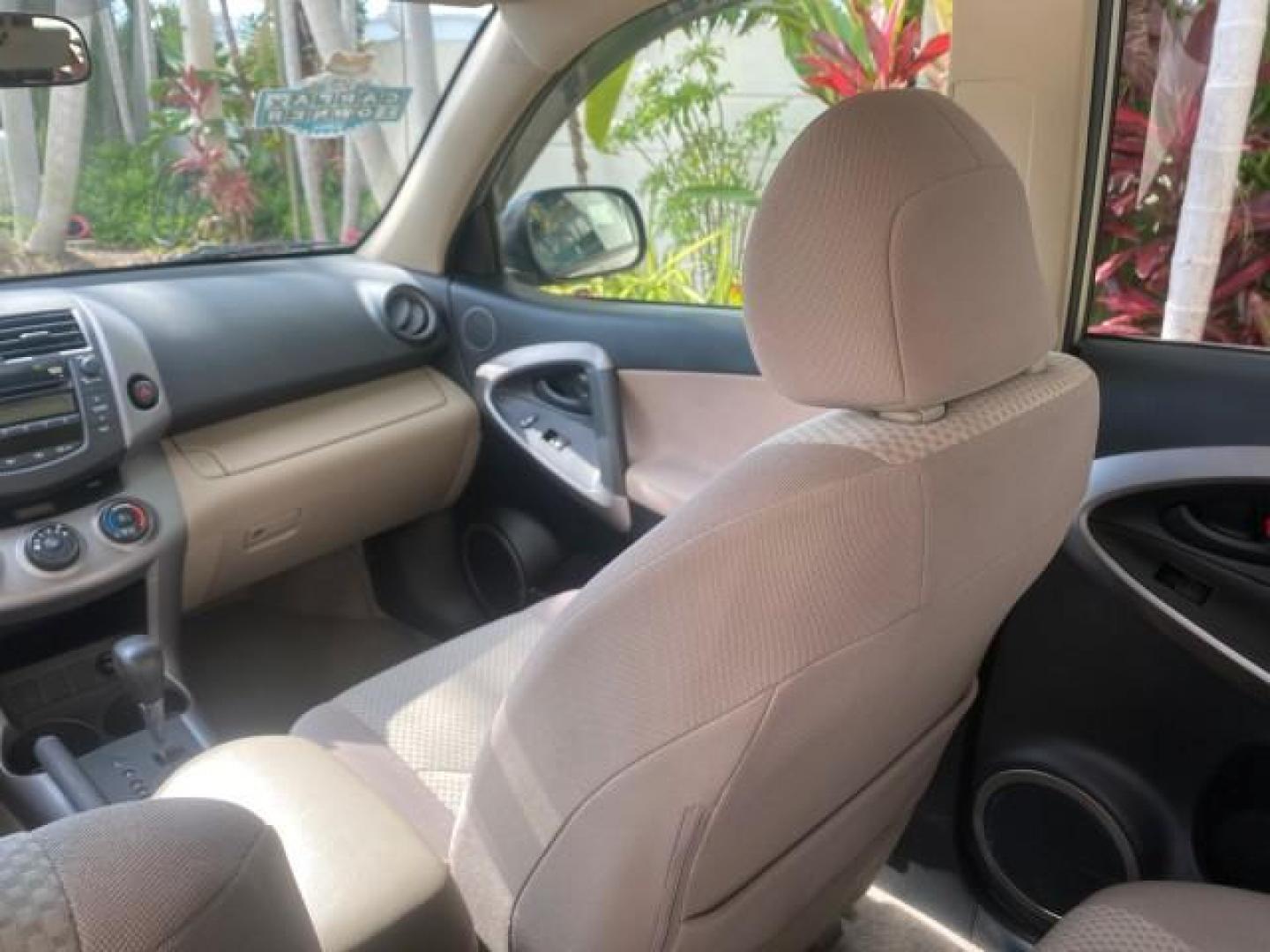 2007 Blizzard Pearl /Taupe Toyota RAV4 1 OWNER FL 24 SERVICES 4X4 (JTMBD33V376) with an 2.4L DOHC SFI 16-Valve VVT-i 4-Cyl Engine engine, Automatic transmission, located at 4701 North Dixie Hwy, Pompano Beach, FL, 33064, (954) 422-2889, 26.240938, -80.123474 - OUR WEBPAGE FLORIDACARS1.COM HAS OVER 100 PHOTOS AND FREE CARFAX LINK 2007 TOYOTA RAV4 VIN: JTMBD33V376029392 J T M B D 3 3 V 3 7 6 0 2 9 3 9 2 4 DOOR WAGON/SPORT UTILITY 2.4L I4 F DOHC 16V GASOLINE ALL WHEEL DRIVE Top Features 4WD/AWD Cloth Seats Basic Features ABS Brakes AM/FM Stereo Air Condition - Photo#69