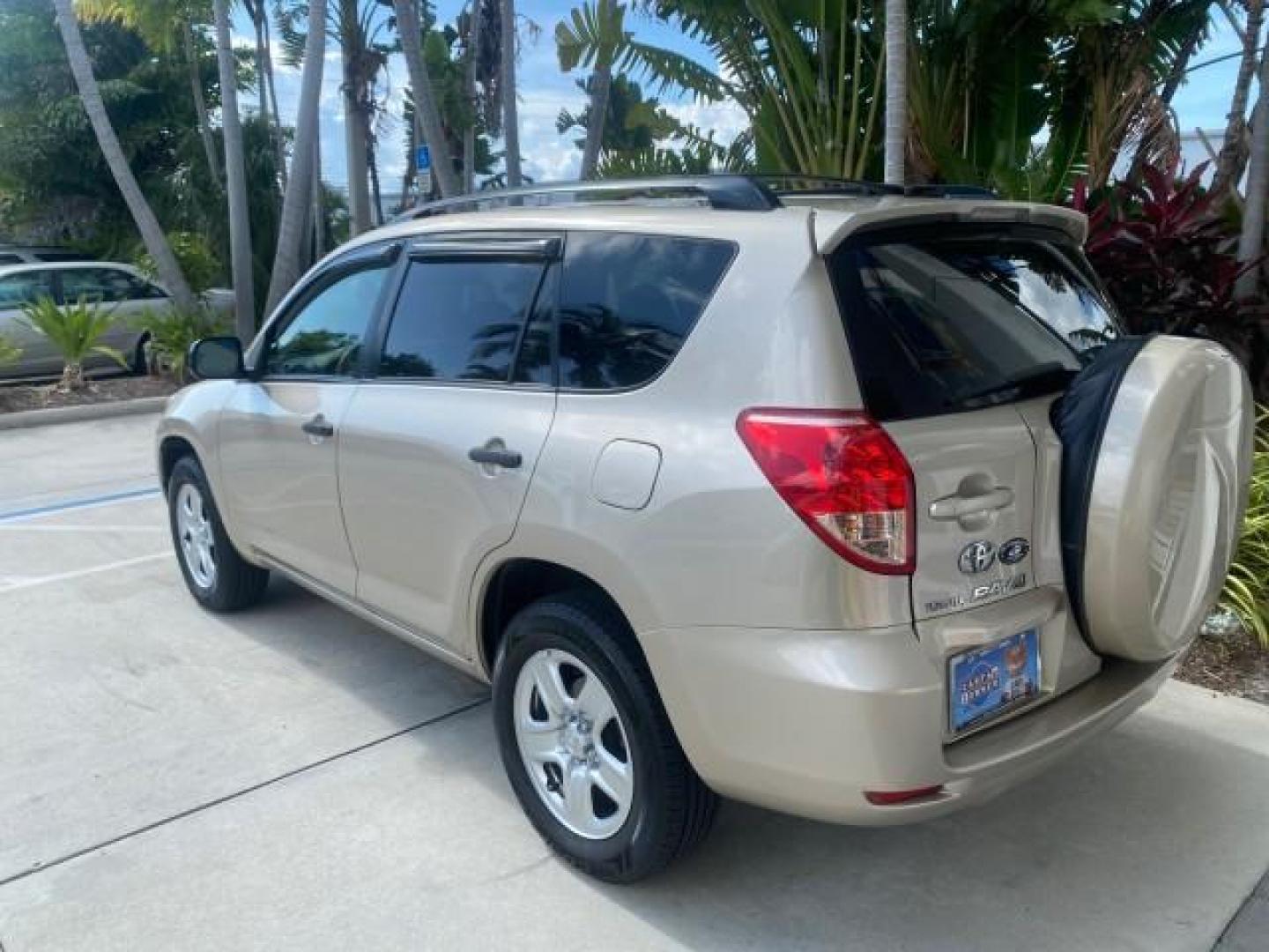 2007 Blizzard Pearl /Taupe Toyota RAV4 1 OWNER FL 24 SERVICES 4X4 (JTMBD33V376) with an 2.4L DOHC SFI 16-Valve VVT-i 4-Cyl Engine engine, Automatic transmission, located at 4701 North Dixie Hwy, Pompano Beach, FL, 33064, (954) 422-2889, 26.240938, -80.123474 - OUR WEBPAGE FLORIDACARS1.COM HAS OVER 100 PHOTOS AND FREE CARFAX LINK 2007 TOYOTA RAV4 VIN: JTMBD33V376029392 J T M B D 3 3 V 3 7 6 0 2 9 3 9 2 4 DOOR WAGON/SPORT UTILITY 2.4L I4 F DOHC 16V GASOLINE ALL WHEEL DRIVE Top Features 4WD/AWD Cloth Seats Basic Features ABS Brakes AM/FM Stereo Air Condition - Photo#75