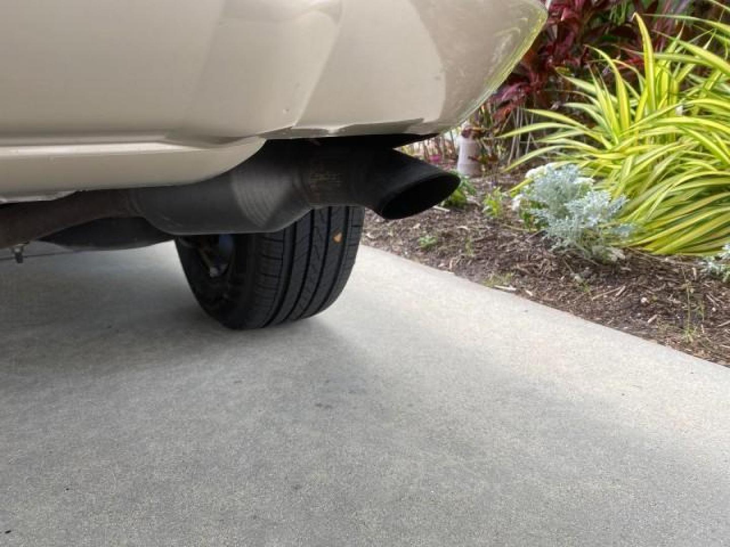 2007 Blizzard Pearl /Taupe Toyota RAV4 1 OWNER FL 24 SERVICES 4X4 (JTMBD33V376) with an 2.4L DOHC SFI 16-Valve VVT-i 4-Cyl Engine engine, Automatic transmission, located at 4701 North Dixie Hwy, Pompano Beach, FL, 33064, (954) 422-2889, 26.240938, -80.123474 - OUR WEBPAGE FLORIDACARS1.COM HAS OVER 100 PHOTOS AND FREE CARFAX LINK 2007 TOYOTA RAV4 VIN: JTMBD33V376029392 J T M B D 3 3 V 3 7 6 0 2 9 3 9 2 4 DOOR WAGON/SPORT UTILITY 2.4L I4 F DOHC 16V GASOLINE ALL WHEEL DRIVE Top Features 4WD/AWD Cloth Seats Basic Features ABS Brakes AM/FM Stereo Air Condition - Photo#84
