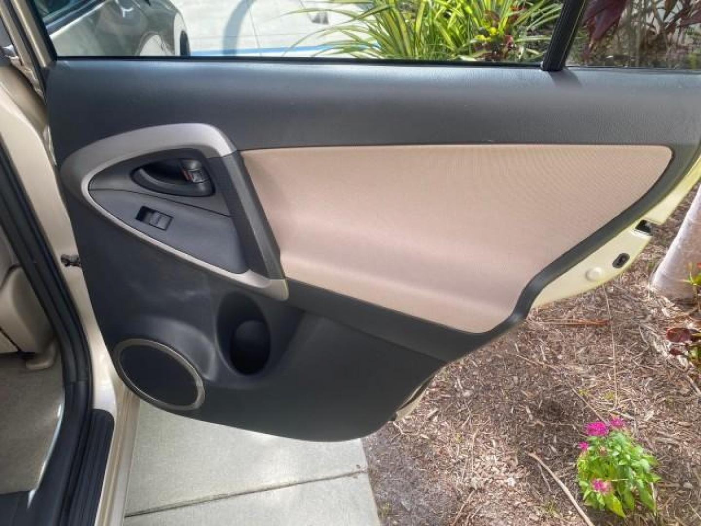 2007 Blizzard Pearl /Taupe Toyota RAV4 1 OWNER FL 24 SERVICES 4X4 (JTMBD33V376) with an 2.4L DOHC SFI 16-Valve VVT-i 4-Cyl Engine engine, Automatic transmission, located at 4701 North Dixie Hwy, Pompano Beach, FL, 33064, (954) 422-2889, 26.240938, -80.123474 - OUR WEBPAGE FLORIDACARS1.COM HAS OVER 100 PHOTOS AND FREE CARFAX LINK 2007 TOYOTA RAV4 VIN: JTMBD33V376029392 J T M B D 3 3 V 3 7 6 0 2 9 3 9 2 4 DOOR WAGON/SPORT UTILITY 2.4L I4 F DOHC 16V GASOLINE ALL WHEEL DRIVE Top Features 4WD/AWD Cloth Seats Basic Features ABS Brakes AM/FM Stereo Air Condition - Photo#89