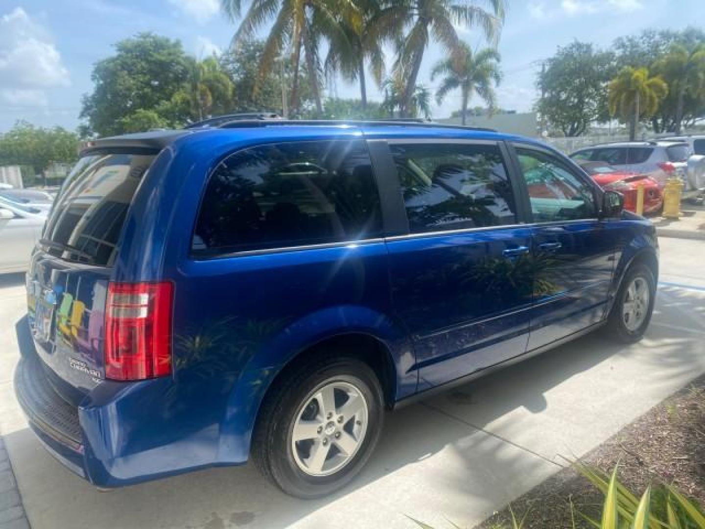 2010 Blackberry Pearl /Dark Slate/Light Shale Dodge Grand Caravan SE LOW MILES 38,027 1 OWNER (2D4RN4DEXAR) with an 3.3L OHV V6 Engine engine, Automatic transmission, located at 4701 North Dixie Hwy, Pompano Beach, FL, 33064, (954) 422-2889, 26.240938, -80.123474 - OUR WEBPAGE FLORIDACARS1.COM HAS OVER 100 PHOTOS AND FREE CARFAX LINK 2010 DODGE GRAND CARAVAN SE VIN: 2D4RN4DEXAR145272 2 D 4 R N 4 D E X A R 1 4 5 2 7 2 VAN 3.3L V6 F OHV 12V GASOLINE FRONT WHEEL DRIVE Top Features Alloy Wheels Bluetooth Technology Cloth Seats Fold-Away Third Row Power Hatch/Deck - Photo#7