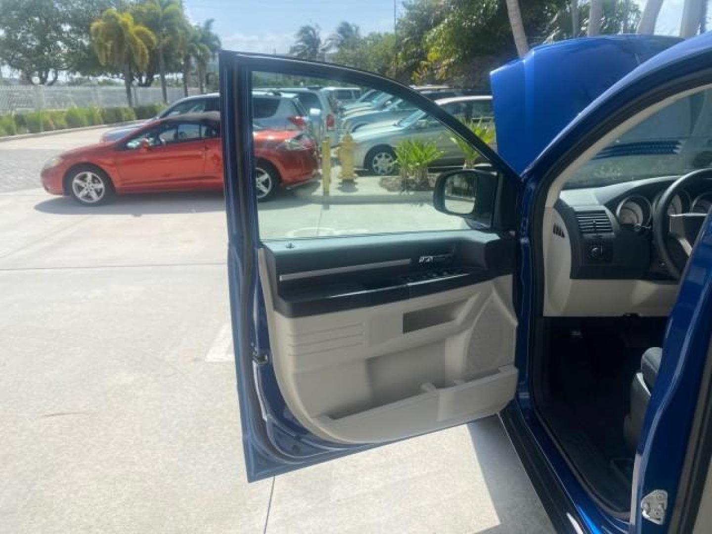 2010 Blackberry Pearl /Dark Slate/Light Shale Dodge Grand Caravan SE LOW MILES 38,027 1 OWNER (2D4RN4DEXAR) with an 3.3L OHV V6 Engine engine, Automatic transmission, located at 4701 North Dixie Hwy, Pompano Beach, FL, 33064, (954) 422-2889, 26.240938, -80.123474 - OUR WEBPAGE FLORIDACARS1.COM HAS OVER 100 PHOTOS AND FREE CARFAX LINK 2010 DODGE GRAND CARAVAN SE VIN: 2D4RN4DEXAR145272 2 D 4 R N 4 D E X A R 1 4 5 2 7 2 VAN 3.3L V6 F OHV 12V GASOLINE FRONT WHEEL DRIVE Top Features Alloy Wheels Bluetooth Technology Cloth Seats Fold-Away Third Row Power Hatch/Deck - Photo#9