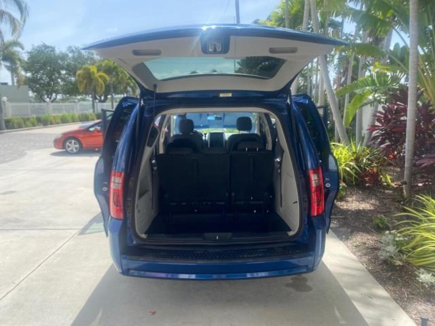 2010 Blackberry Pearl /Dark Slate/Light Shale Dodge Grand Caravan SE LOW MILES 38,027 1 OWNER (2D4RN4DEXAR) with an 3.3L OHV V6 Engine engine, Automatic transmission, located at 4701 North Dixie Hwy, Pompano Beach, FL, 33064, (954) 422-2889, 26.240938, -80.123474 - OUR WEBPAGE FLORIDACARS1.COM HAS OVER 100 PHOTOS AND FREE CARFAX LINK 2010 DODGE GRAND CARAVAN SE VIN: 2D4RN4DEXAR145272 2 D 4 R N 4 D E X A R 1 4 5 2 7 2 VAN 3.3L V6 F OHV 12V GASOLINE FRONT WHEEL DRIVE Top Features Alloy Wheels Bluetooth Technology Cloth Seats Fold-Away Third Row Power Hatch/Deck - Photo#15