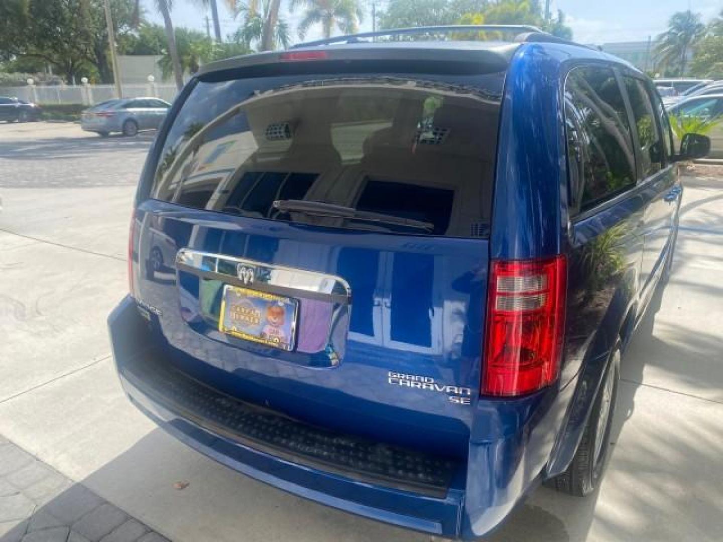 2010 Blackberry Pearl /Dark Slate/Light Shale Dodge Grand Caravan SE LOW MILES 38,027 1 OWNER (2D4RN4DEXAR) with an 3.3L OHV V6 Engine engine, Automatic transmission, located at 4701 North Dixie Hwy, Pompano Beach, FL, 33064, (954) 422-2889, 26.240938, -80.123474 - OUR WEBPAGE FLORIDACARS1.COM HAS OVER 100 PHOTOS AND FREE CARFAX LINK 2010 DODGE GRAND CARAVAN SE VIN: 2D4RN4DEXAR145272 2 D 4 R N 4 D E X A R 1 4 5 2 7 2 VAN 3.3L V6 F OHV 12V GASOLINE FRONT WHEEL DRIVE Top Features Alloy Wheels Bluetooth Technology Cloth Seats Fold-Away Third Row Power Hatch/Deck - Photo#83