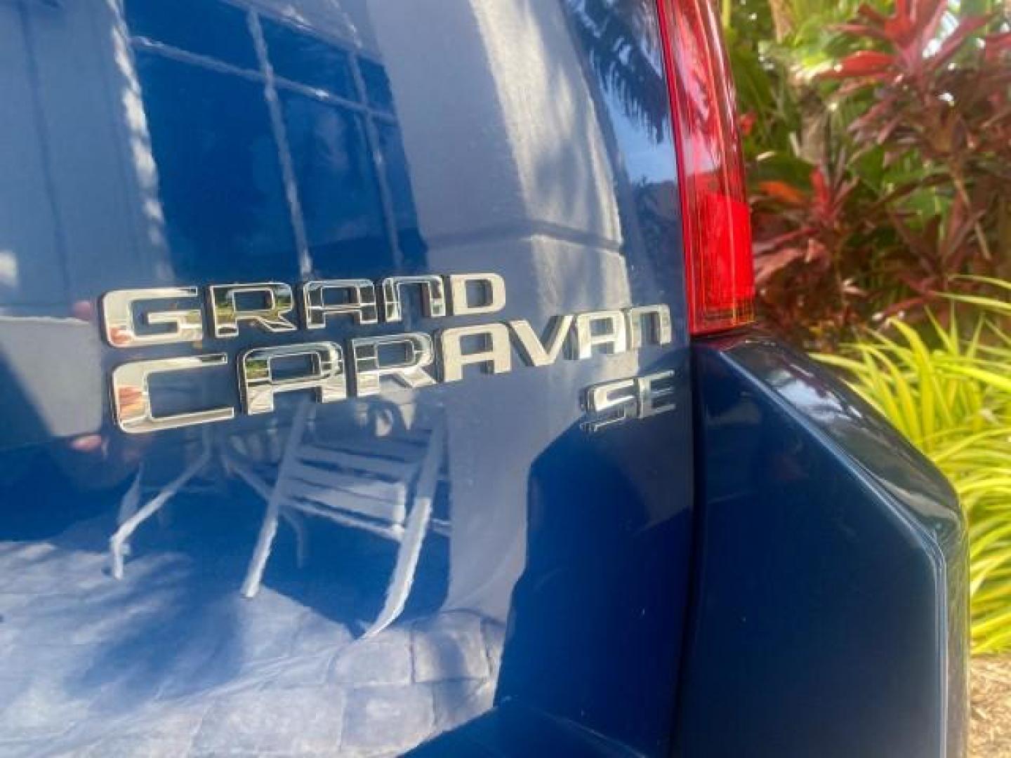 2010 Blackberry Pearl /Dark Slate/Light Shale Dodge Grand Caravan SE LOW MILES 38,027 1 OWNER (2D4RN4DEXAR) with an 3.3L OHV V6 Engine engine, Automatic transmission, located at 4701 North Dixie Hwy, Pompano Beach, FL, 33064, (954) 422-2889, 26.240938, -80.123474 - OUR WEBPAGE FLORIDACARS1.COM HAS OVER 100 PHOTOS AND FREE CARFAX LINK 2010 DODGE GRAND CARAVAN SE VIN: 2D4RN4DEXAR145272 2 D 4 R N 4 D E X A R 1 4 5 2 7 2 VAN 3.3L V6 F OHV 12V GASOLINE FRONT WHEEL DRIVE Top Features Alloy Wheels Bluetooth Technology Cloth Seats Fold-Away Third Row Power Hatch/Deck - Photo#86