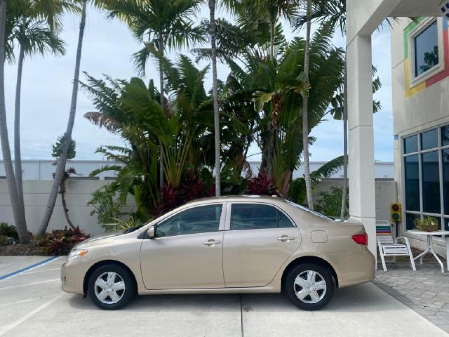 2010 Desert Sand Mica /Bisque Toyota Corolla LE LOW MILES 37,834 (1NXBU4EE1AZ) with an 1.8L DOHC SFI 16-Valve VVT-i 4-Cyl Engine engine, Automatic transmission, located at 4701 North Dixie Hwy, Pompano Beach, FL, 33064, (954) 422-2889, 26.240938, -80.123474 - OUR WEBPAGE FLORIDACARS1.COM HAS OVER 100 PHOTOS AND FREE CARFAX LINK 2010 TOYOTA COROLLA LE 35 mpg VIN: 1NXBU4EE1AZ270742 1 N X B U 4 E E 1 A Z 2 7 0 7 4 2 SEDAN 4 DR 1.8L I4 F DOHC 16V GASOLINE FRONT WHEEL DRIVE Top Features Cloth Seats Satellite Radio Ready Basic Features ABS Brakes AM/FM Stereo - Photo#4