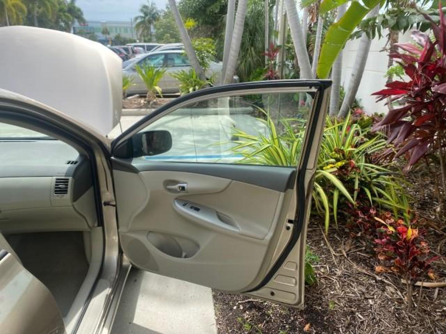 2010 Desert Sand Mica /Bisque Toyota Corolla LE LOW MILES 37,834 (1NXBU4EE1AZ) with an 1.8L DOHC SFI 16-Valve VVT-i 4-Cyl Engine engine, Automatic transmission, located at 4701 North Dixie Hwy, Pompano Beach, FL, 33064, (954) 422-2889, 26.240938, -80.123474 - OUR WEBPAGE FLORIDACARS1.COM HAS OVER 100 PHOTOS AND FREE CARFAX LINK 2010 TOYOTA COROLLA LE 35 mpg VIN: 1NXBU4EE1AZ270742 1 N X B U 4 E E 1 A Z 2 7 0 7 4 2 SEDAN 4 DR 1.8L I4 F DOHC 16V GASOLINE FRONT WHEEL DRIVE Top Features Cloth Seats Satellite Radio Ready Basic Features ABS Brakes AM/FM Stereo - Photo#11