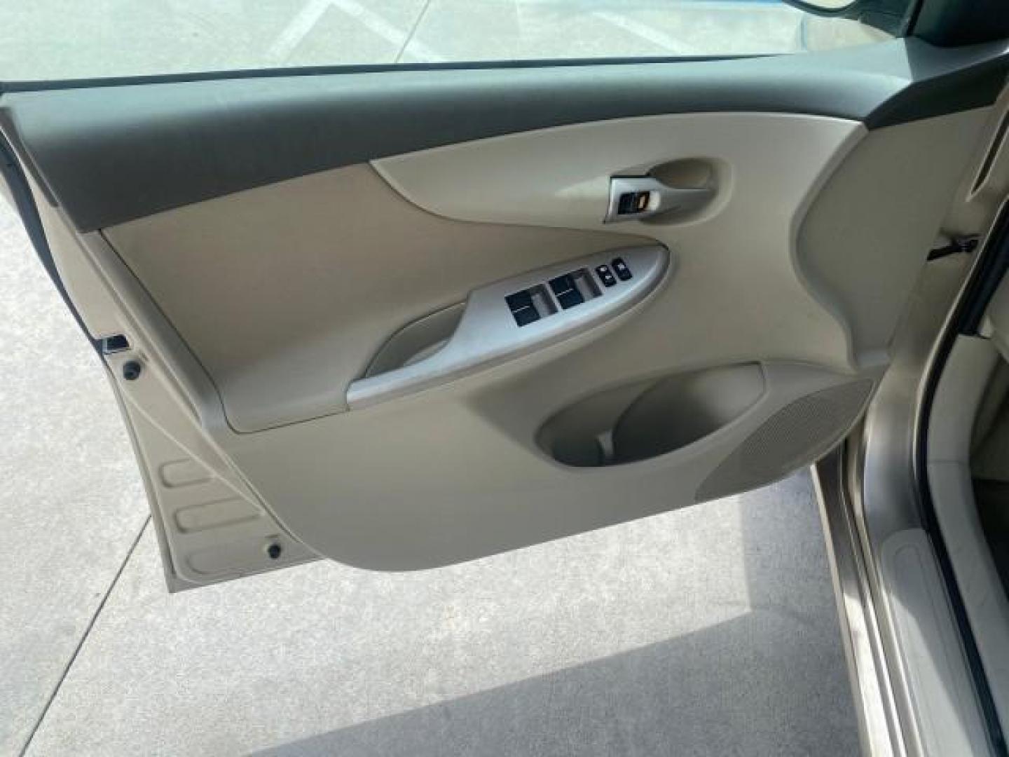 2010 Desert Sand Mica /Bisque Toyota Corolla LE LOW MILES 37,834 (1NXBU4EE1AZ) with an 1.8L DOHC SFI 16-Valve VVT-i 4-Cyl Engine engine, Automatic transmission, located at 4701 North Dixie Hwy, Pompano Beach, FL, 33064, (954) 422-2889, 26.240938, -80.123474 - OUR WEBPAGE FLORIDACARS1.COM HAS OVER 100 PHOTOS AND FREE CARFAX LINK 2010 TOYOTA COROLLA LE 35 mpg VIN: 1NXBU4EE1AZ270742 1 N X B U 4 E E 1 A Z 2 7 0 7 4 2 SEDAN 4 DR 1.8L I4 F DOHC 16V GASOLINE FRONT WHEEL DRIVE Top Features Cloth Seats Satellite Radio Ready Basic Features ABS Brakes AM/FM Stereo - Photo#31